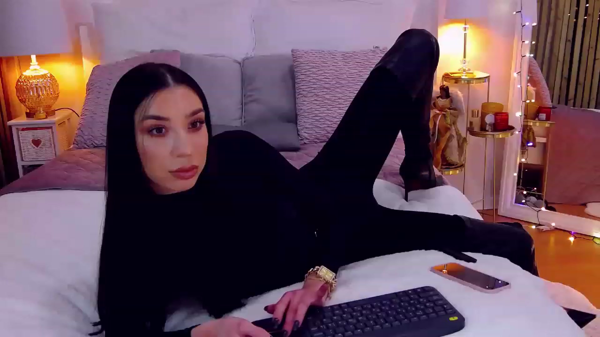 Gallery image thumbnail from LolaNiceAss1's myfreecams stream on, 12/11/2022, 17:34 image 20 of 20