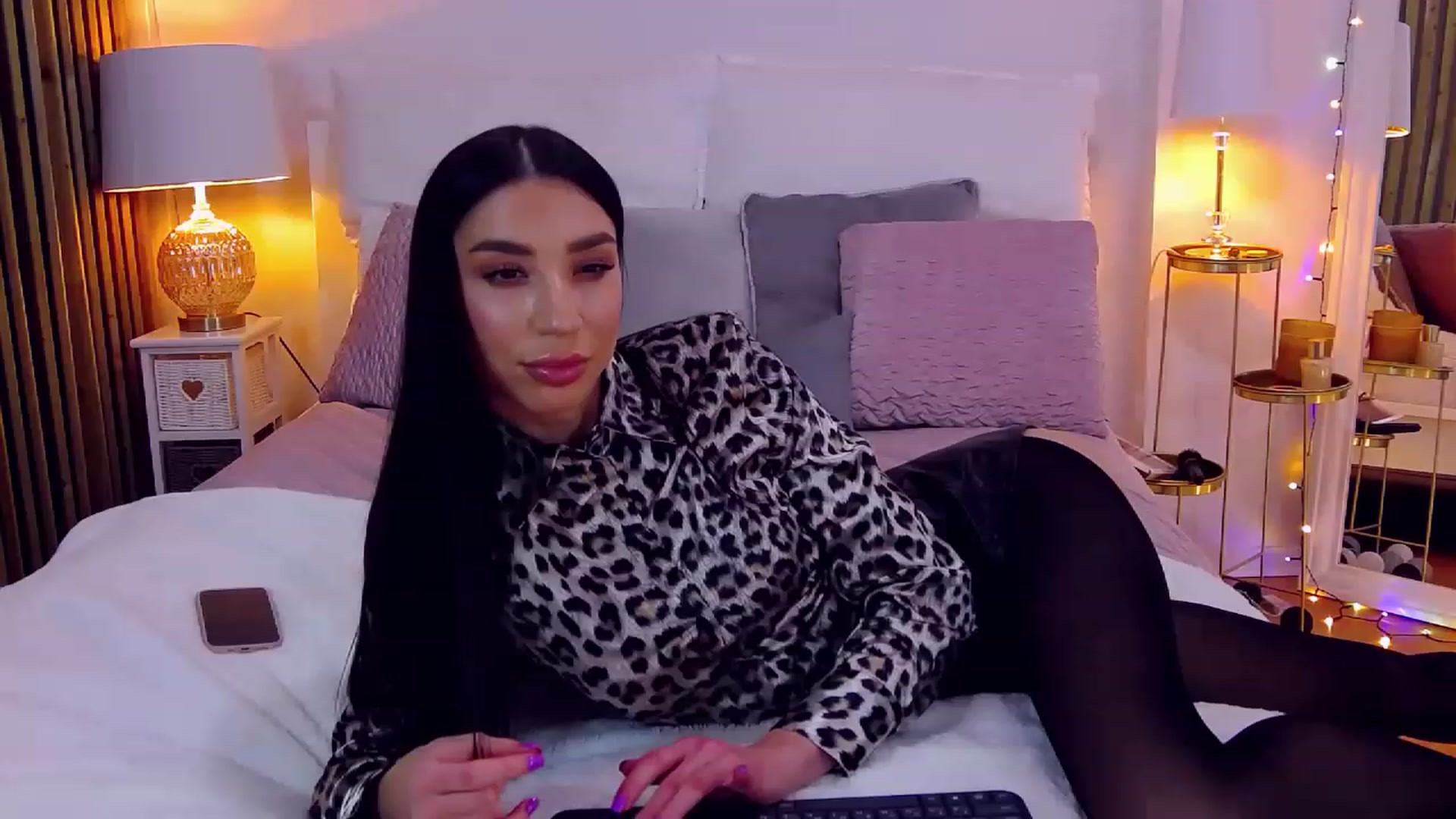 Gallery image thumbnail from LolaNiceAss1's myfreecams stream on, 12/28/2022, 20:11 image 18 of 20