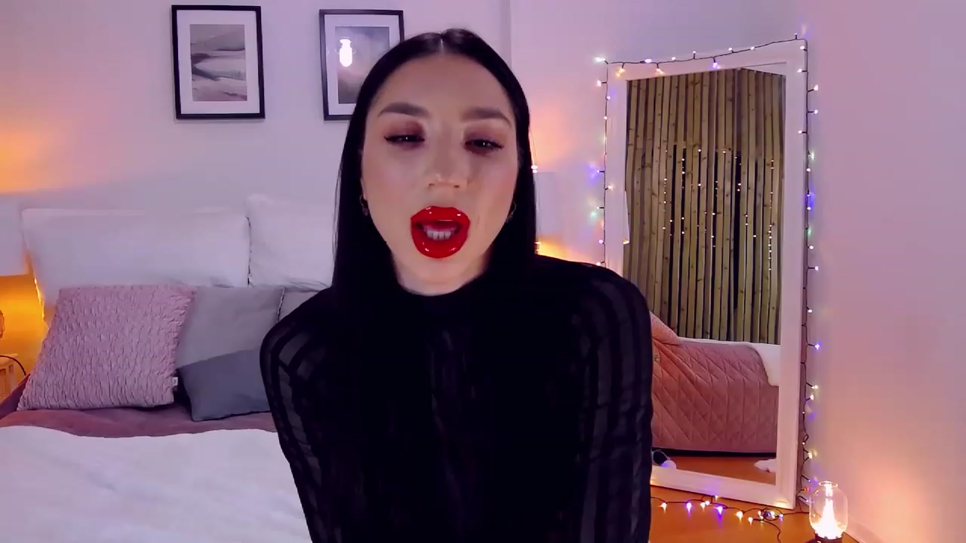 Gallery image thumbnail from LolaNiceAss1's myfreecams stream on, 01/13/2023, 19:41 image 1 of 20