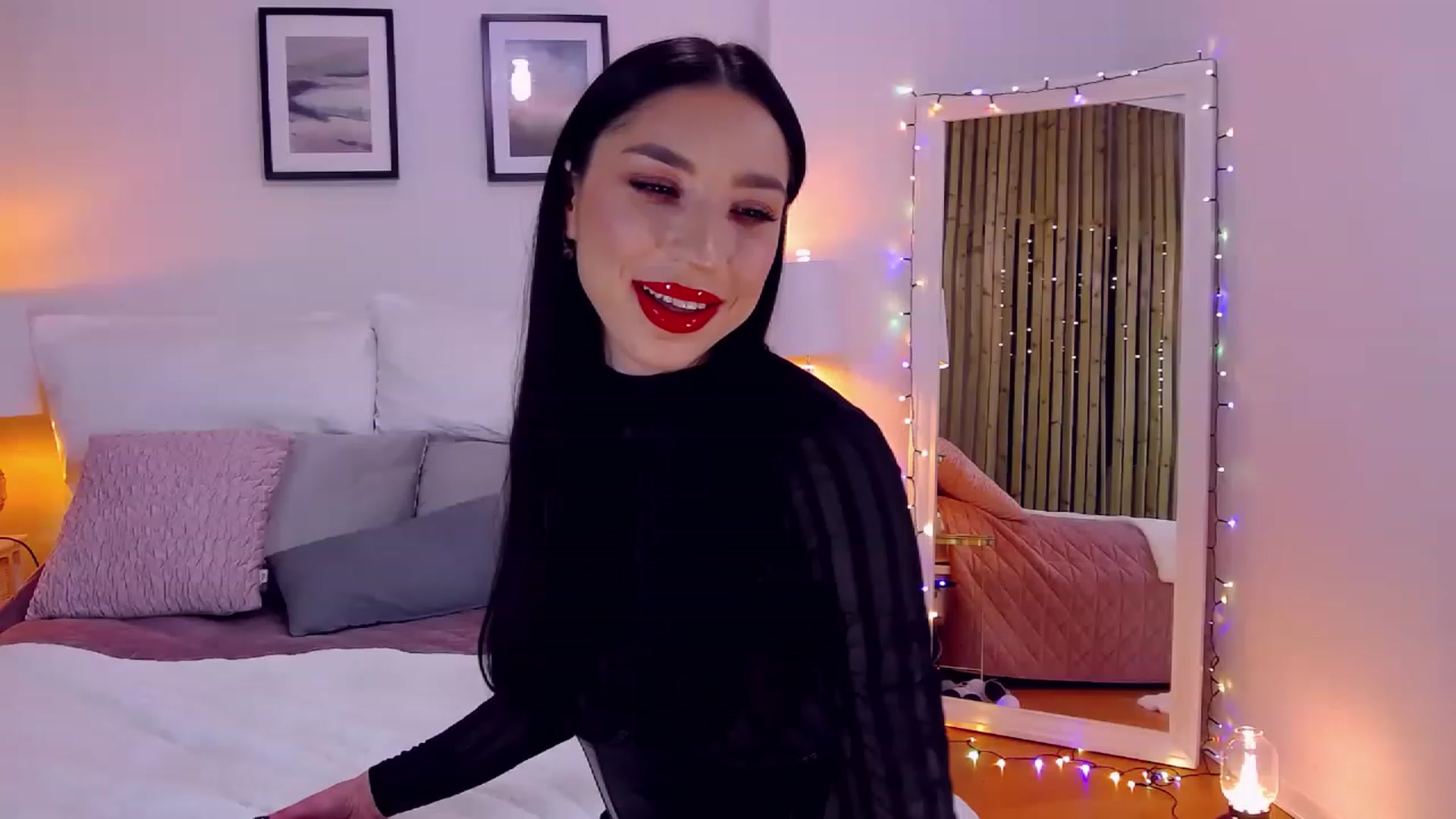 Gallery image thumbnail from LolaNiceAss1's myfreecams stream on, 01/13/2023, 19:41 image 2 of 20