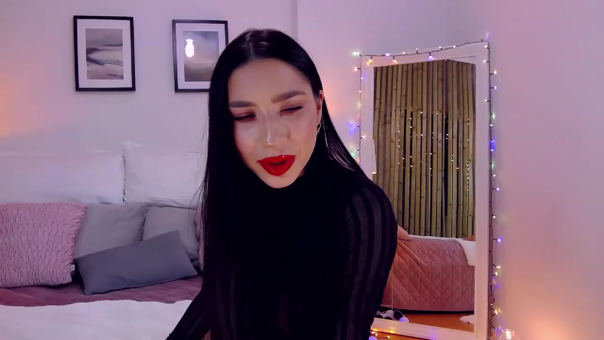 Gallery image thumbnail from LolaNiceAss1's myfreecams stream on, 01/13/2023, 19:41 image 12 of 20