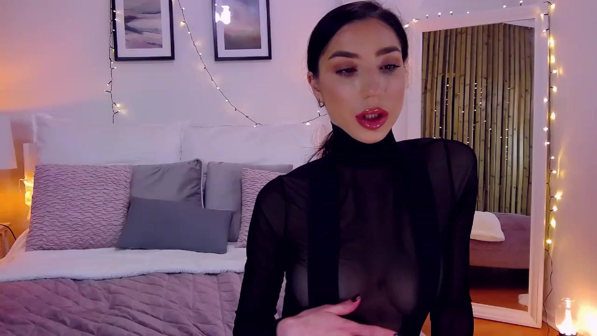 Gallery image thumbnail from LolaNiceAss1's myfreecams stream on, 01/29/2023, 17:38 image 13 of 20