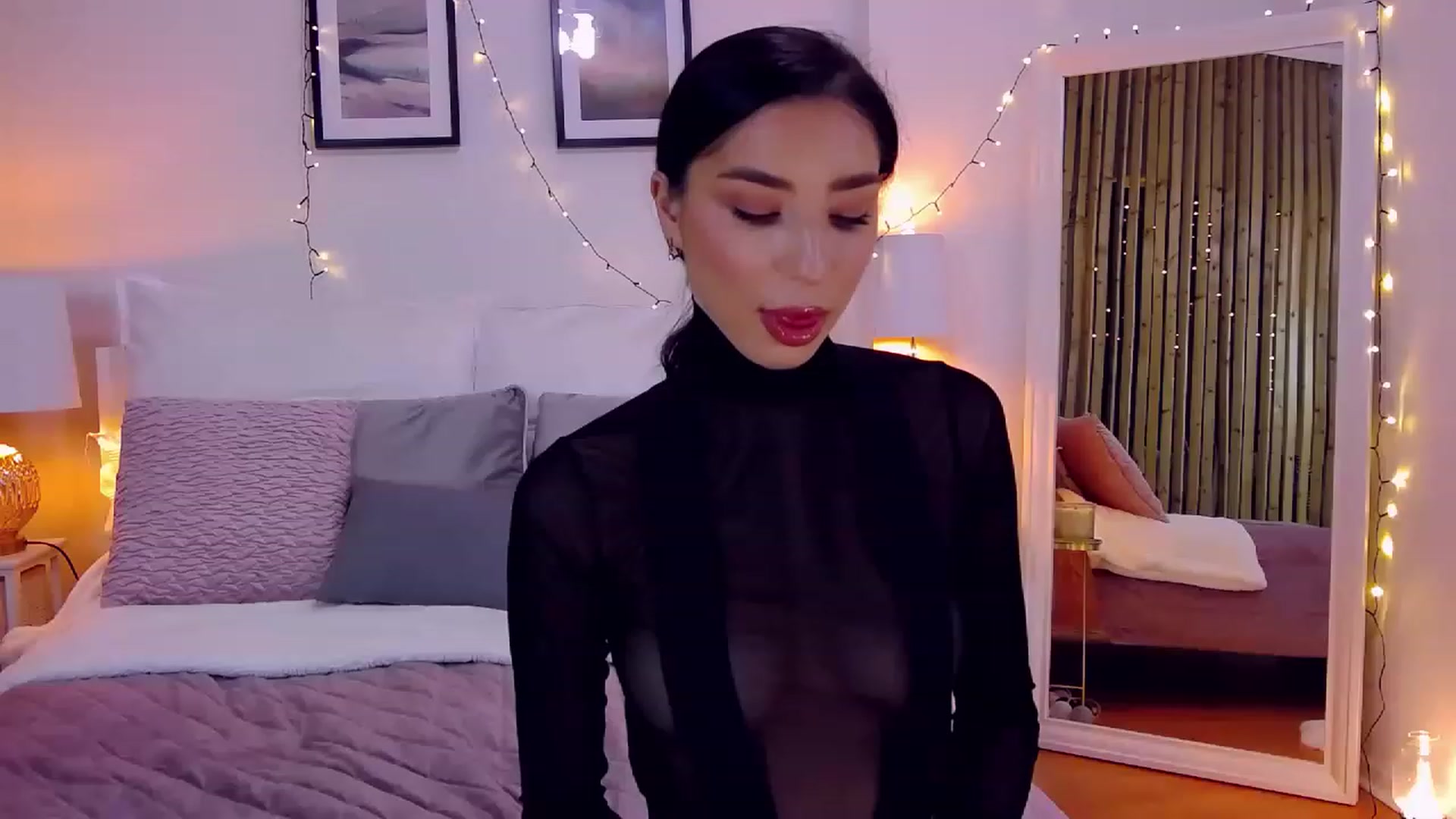 Gallery image thumbnail from LolaNiceAss1's myfreecams stream on, 01/29/2023, 17:38 image 1 of 20