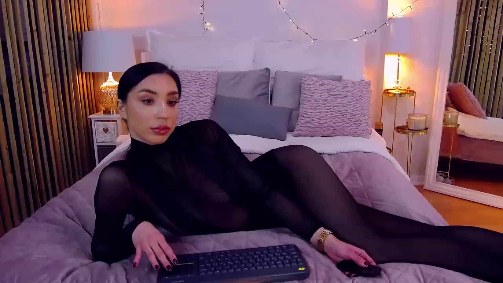Gallery image thumbnail from LolaNiceAss1's myfreecams stream on, 01/29/2023, 19:00 image 6 of 20