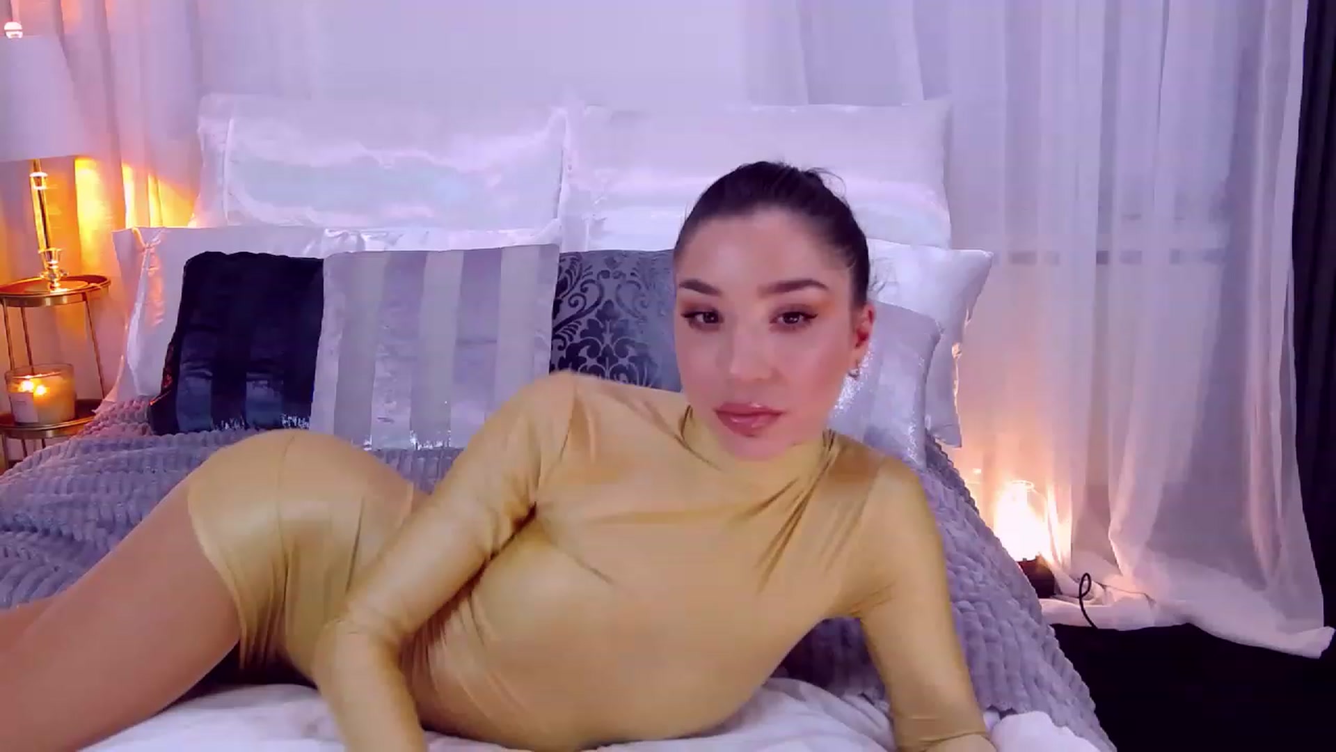 Gallery image thumbnail from LolaNiceAss1's myfreecams stream on, 04/16/2023, 16:34 image 5 of 20