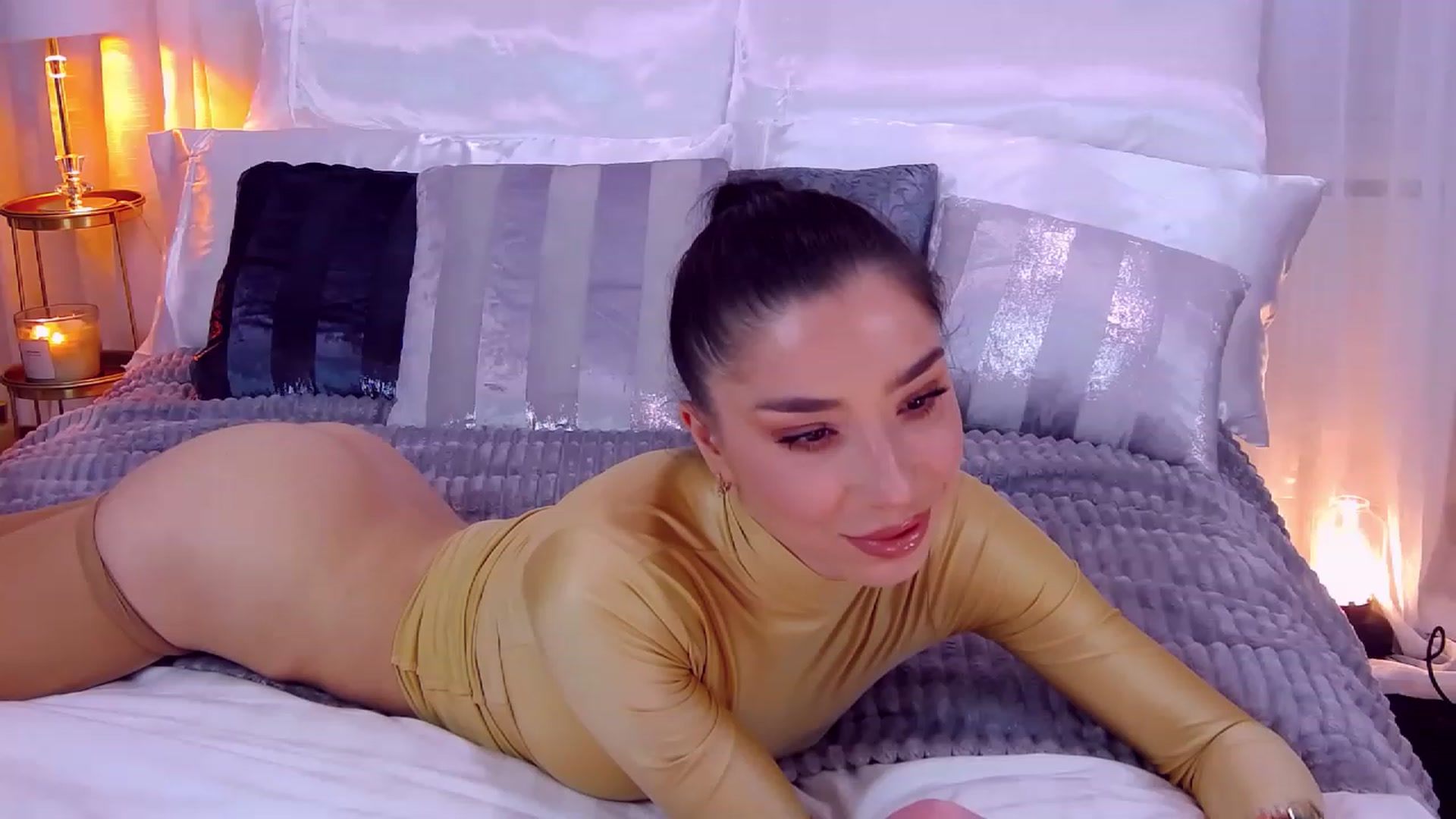 Gallery image thumbnail from LolaNiceAss1's myfreecams stream on, 04/16/2023, 16:34 image 2 of 20