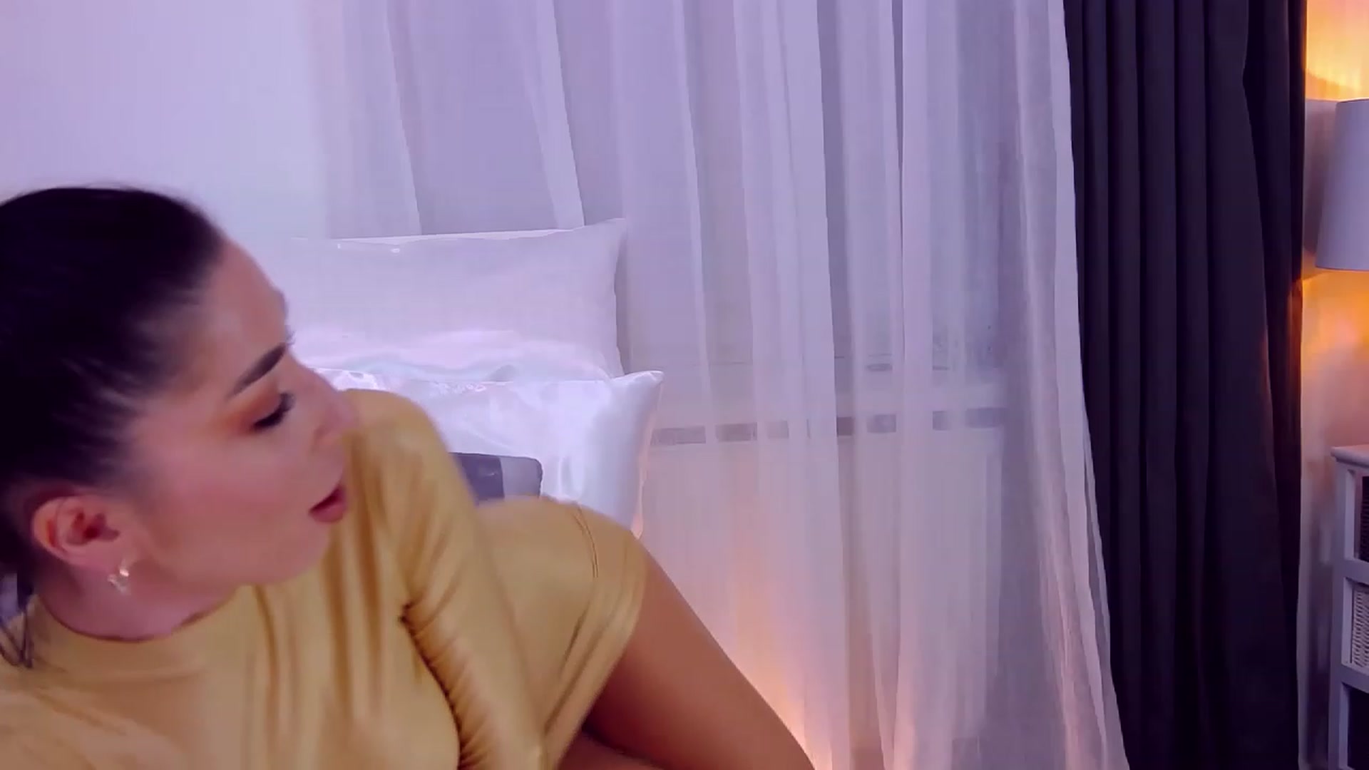 Gallery image thumbnail from LolaNiceAss1's myfreecams stream on, 04/16/2023, 17:42 image 12 of 20