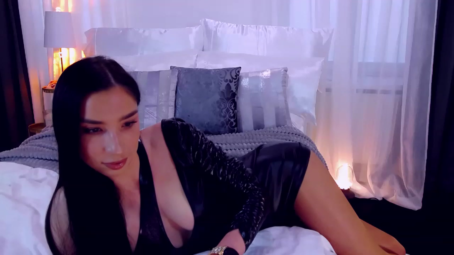 Gallery image thumbnail from LolaNiceAss1's myfreecams stream on, 06/11/2023, 15:30 image 11 of 20