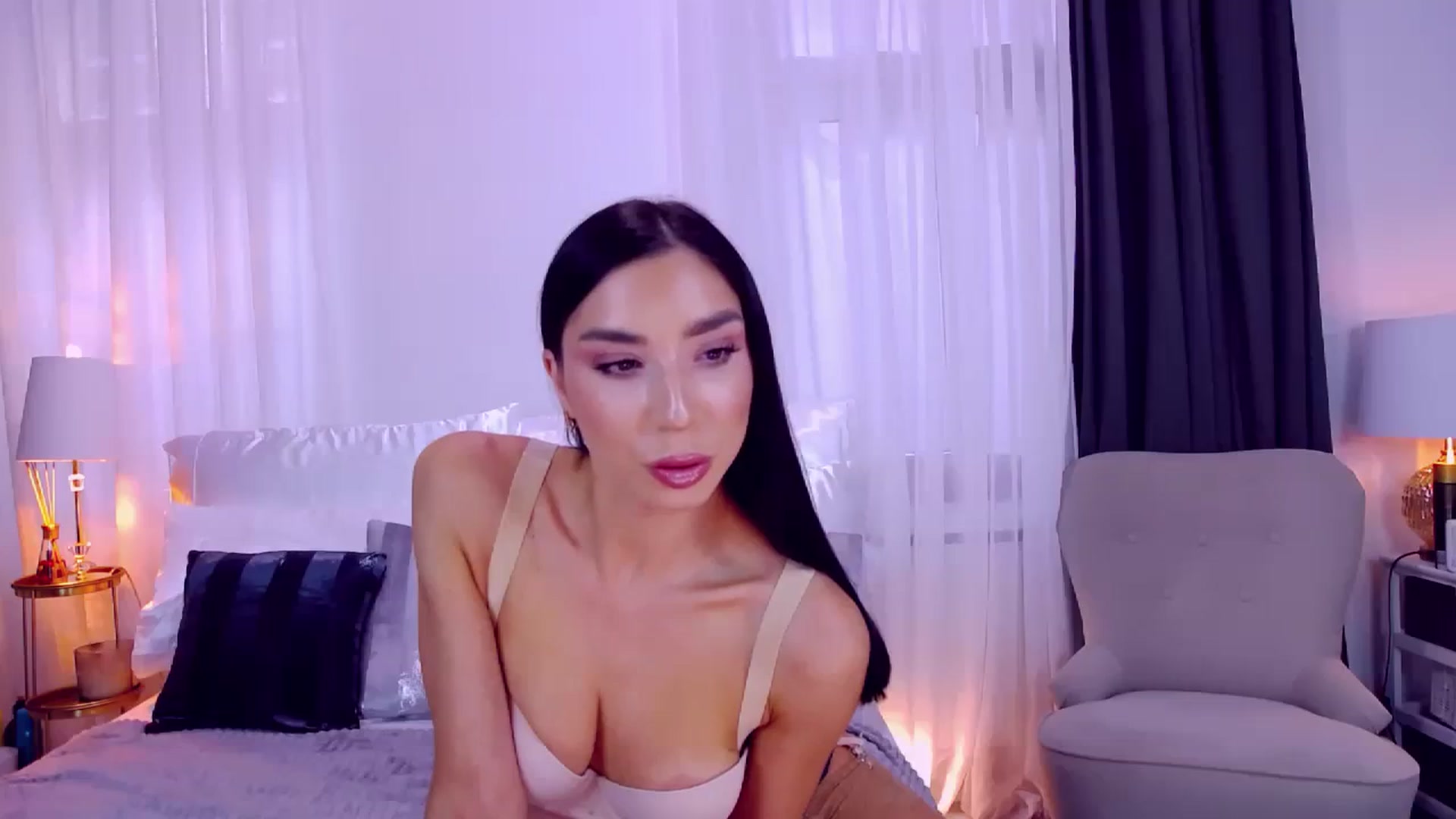 Gallery image thumbnail from LolaNiceAss1's myfreecams stream on, 09/02/2023, 15:47 image 5 of 20