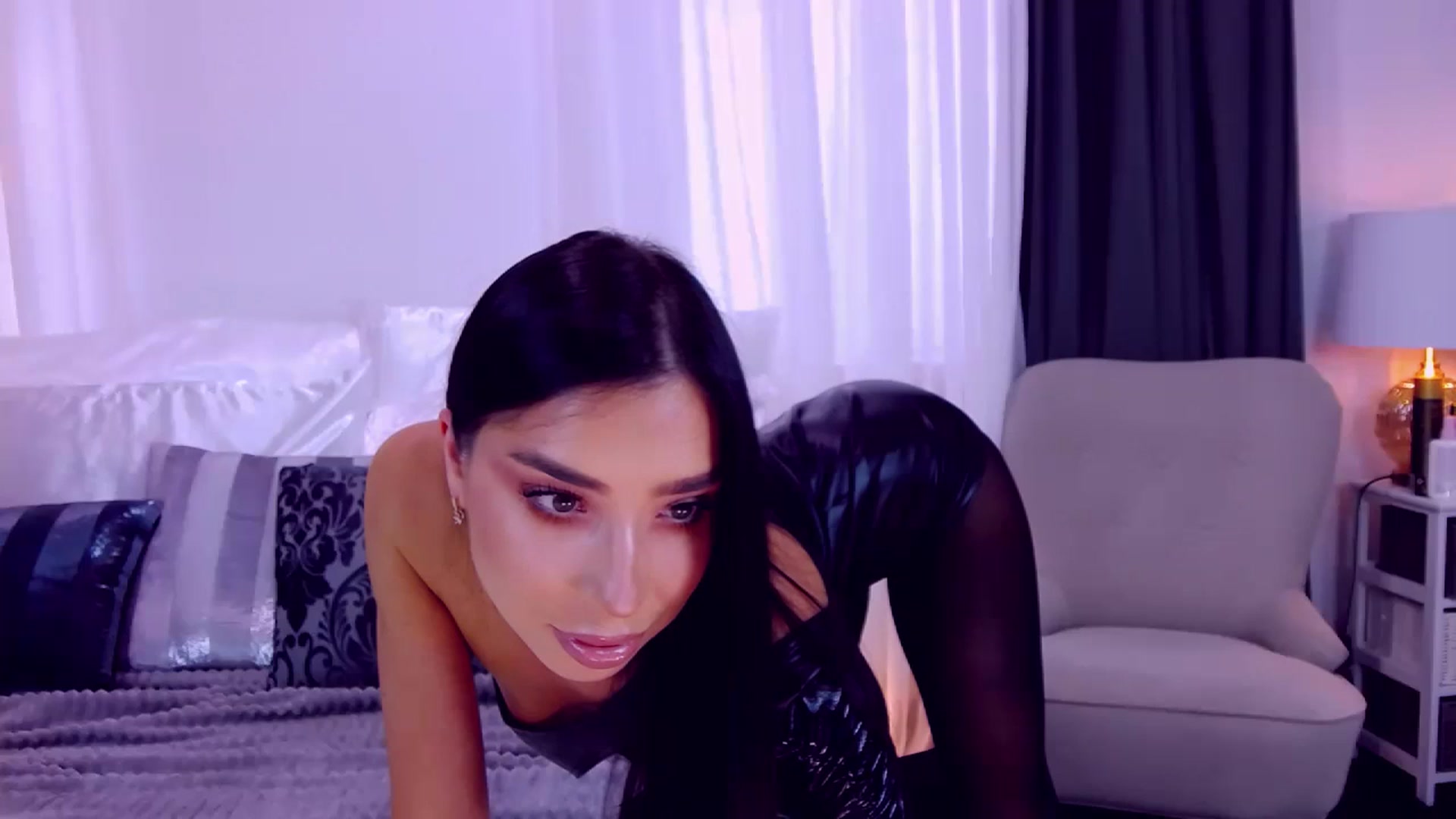 Gallery image thumbnail from LolaNiceAss1's myfreecams stream on, 09/03/2023, 13:34 image 1 of 20