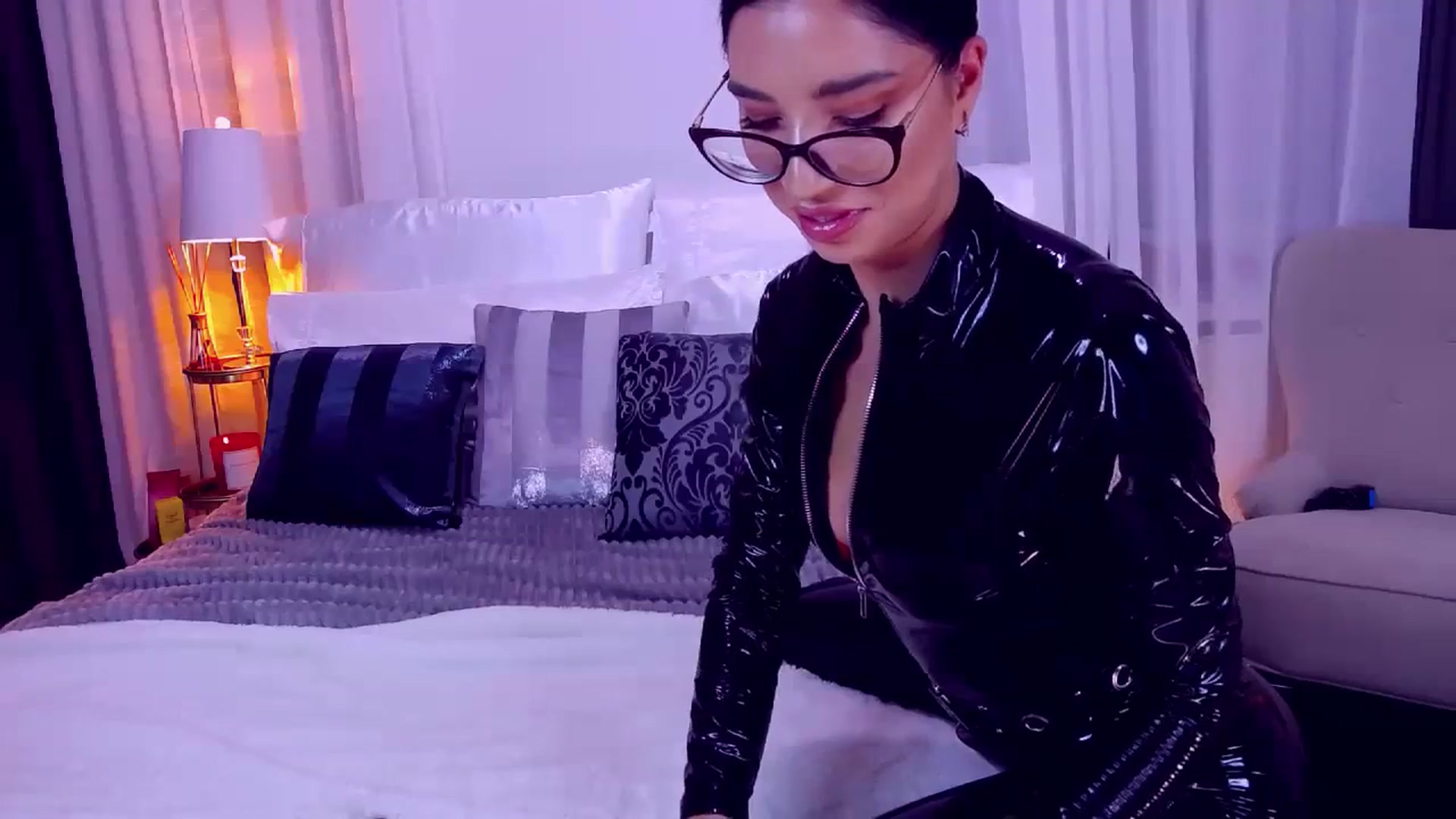 Gallery image thumbnail from LolaNiceAss1's myfreecams stream on, 09/22/2023, 18:31 image 3 of 20