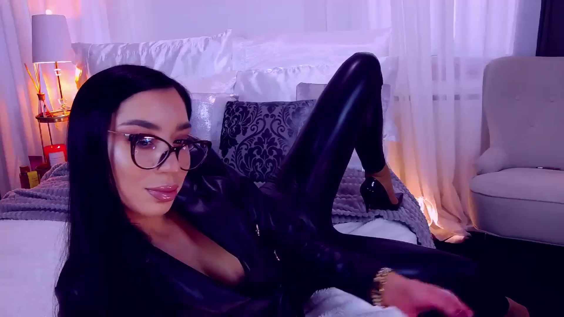 Gallery image thumbnail from LolaNiceAss1's myfreecams stream on, 09/24/2023, 13:26 image 7 of 20