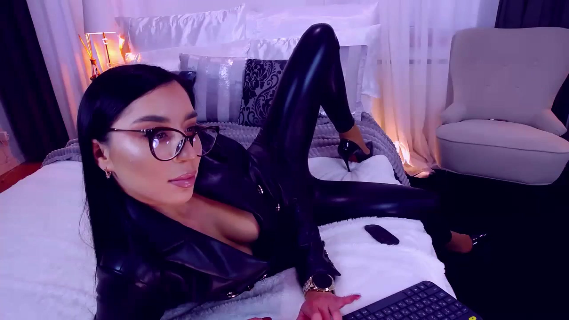Gallery image thumbnail from LolaNiceAss1's myfreecams stream on, 09/24/2023, 14:21 image 19 of 20