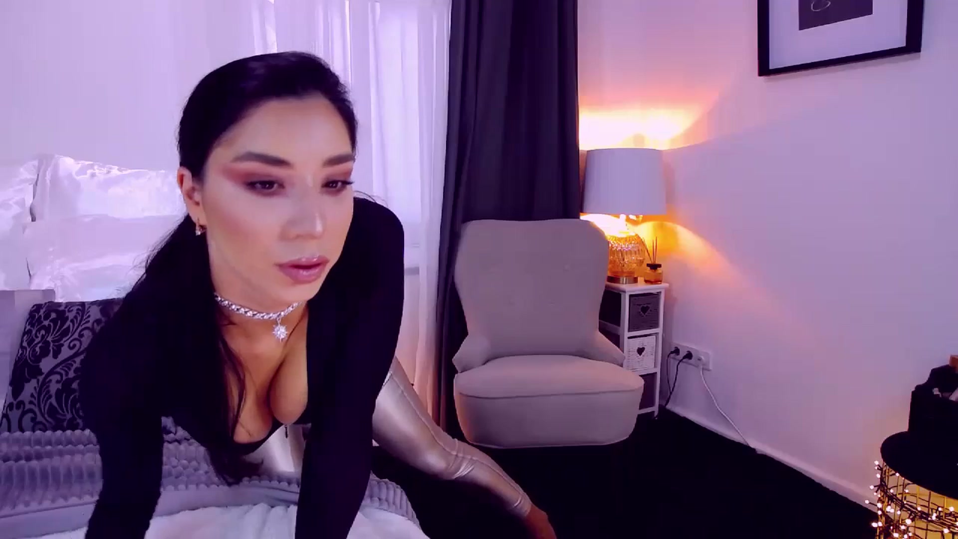 Gallery image thumbnail from LolaNiceAss1's myfreecams stream on, 10/08/2023, 12:59 image 12 of 20