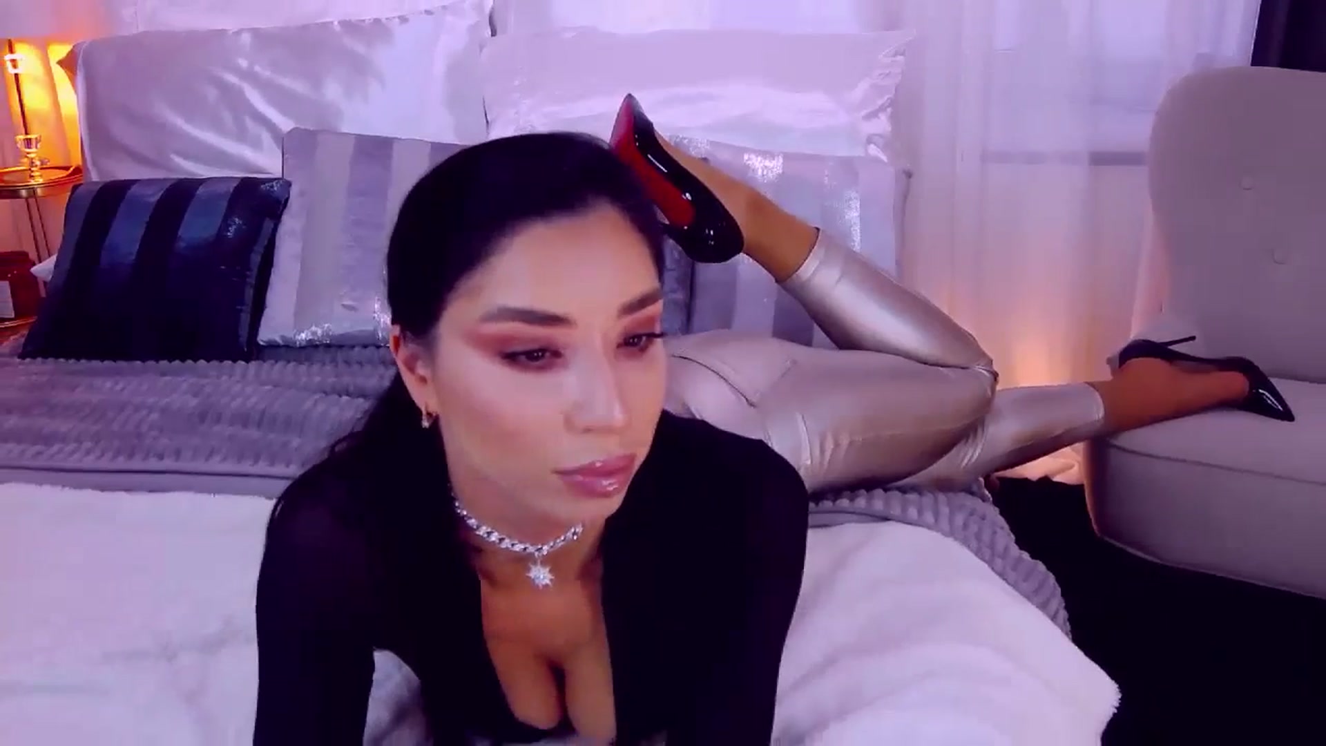 Gallery image thumbnail from LolaNiceAss1's myfreecams stream on, 10/08/2023, 12:59 image 16 of 20