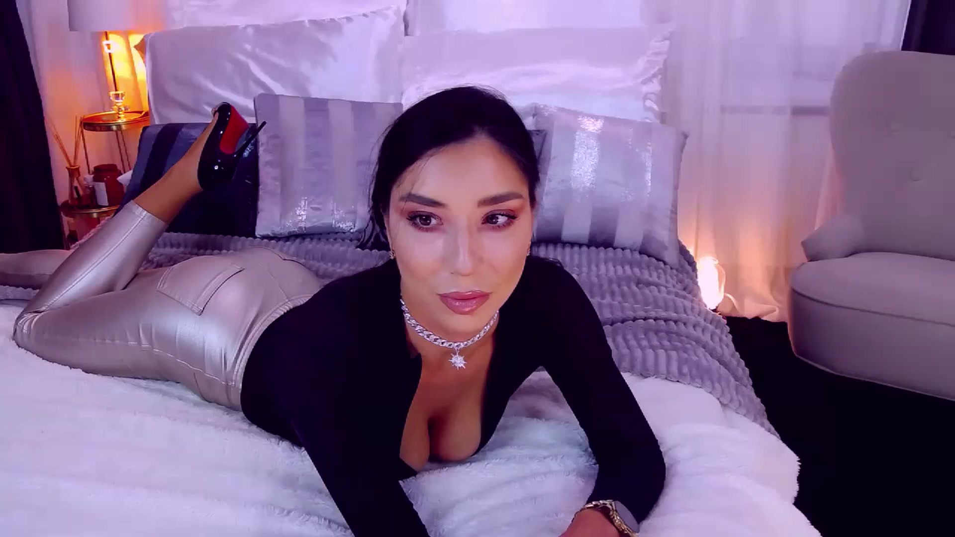 Gallery image thumbnail from LolaNiceAss1's myfreecams stream on, 10/08/2023, 13:37 image 19 of 20