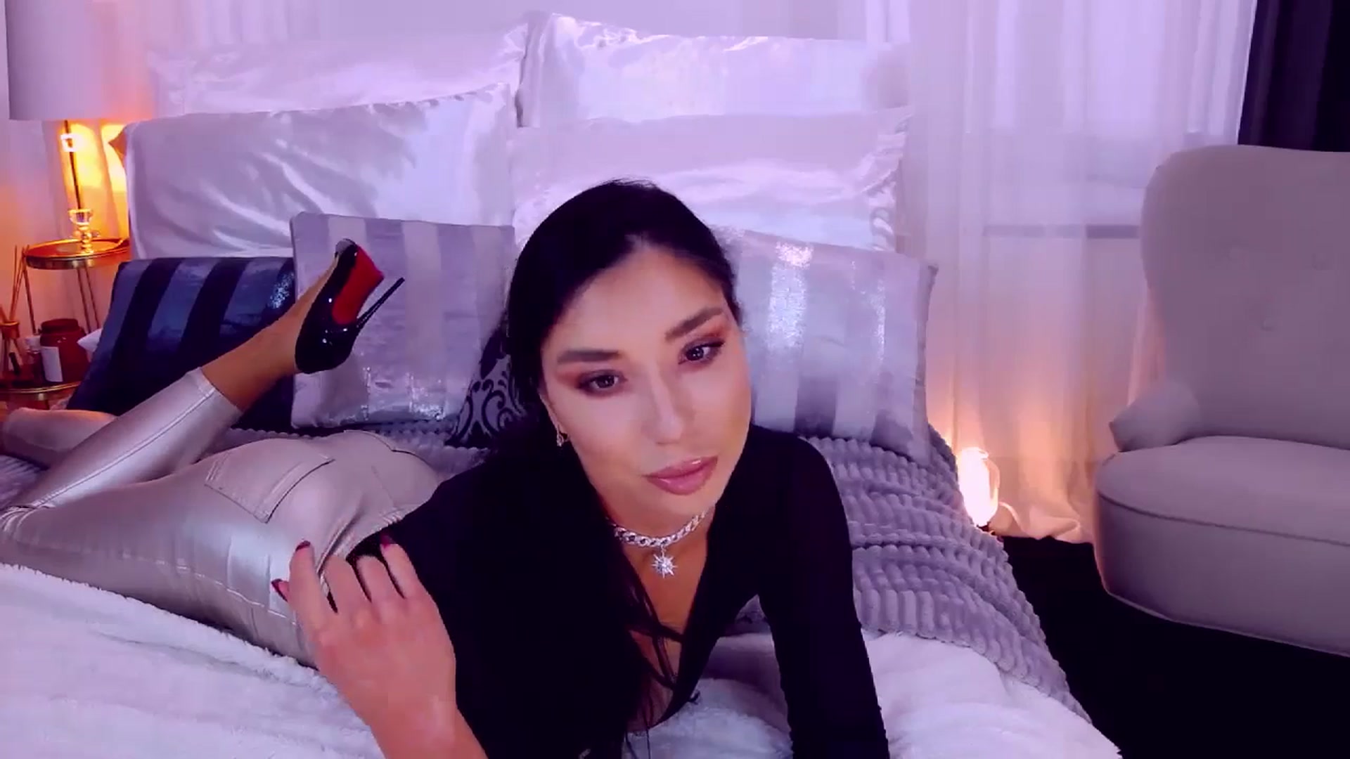 Gallery image thumbnail from LolaNiceAss1's myfreecams stream on, 10/08/2023, 13:37 image 16 of 20