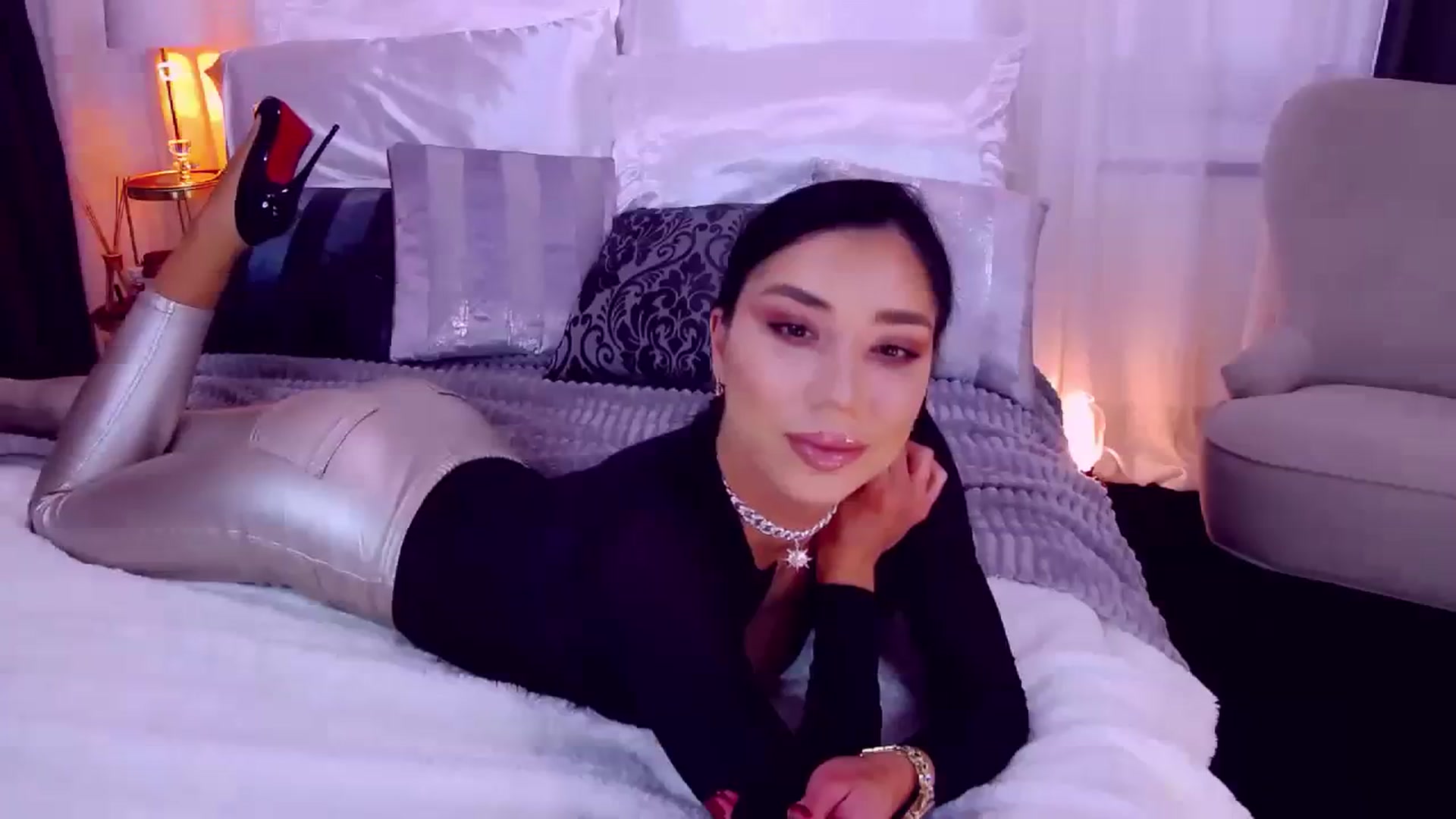 Gallery image thumbnail from LolaNiceAss1's myfreecams stream on, 10/08/2023, 13:37 image 18 of 20