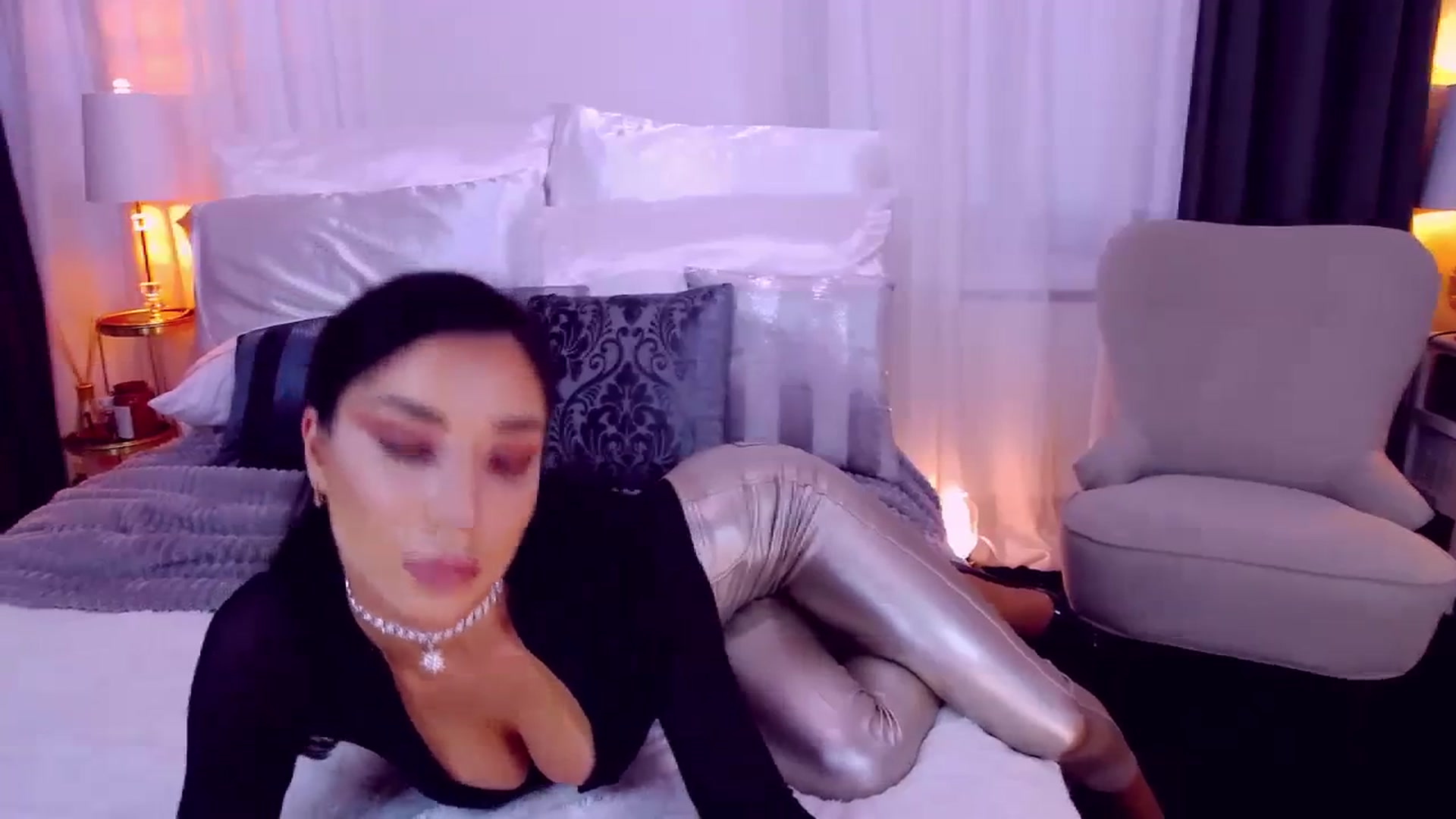 Gallery image thumbnail from LolaNiceAss1's myfreecams stream on, 10/08/2023, 14:40 image 4 of 20