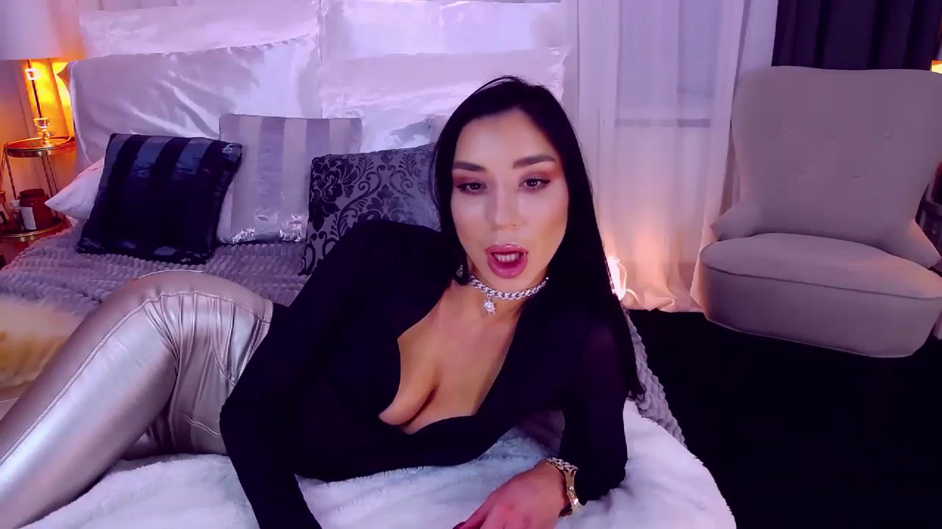 Gallery image thumbnail from LolaNiceAss1's myfreecams stream on, 10/08/2023, 16:26 image 8 of 20