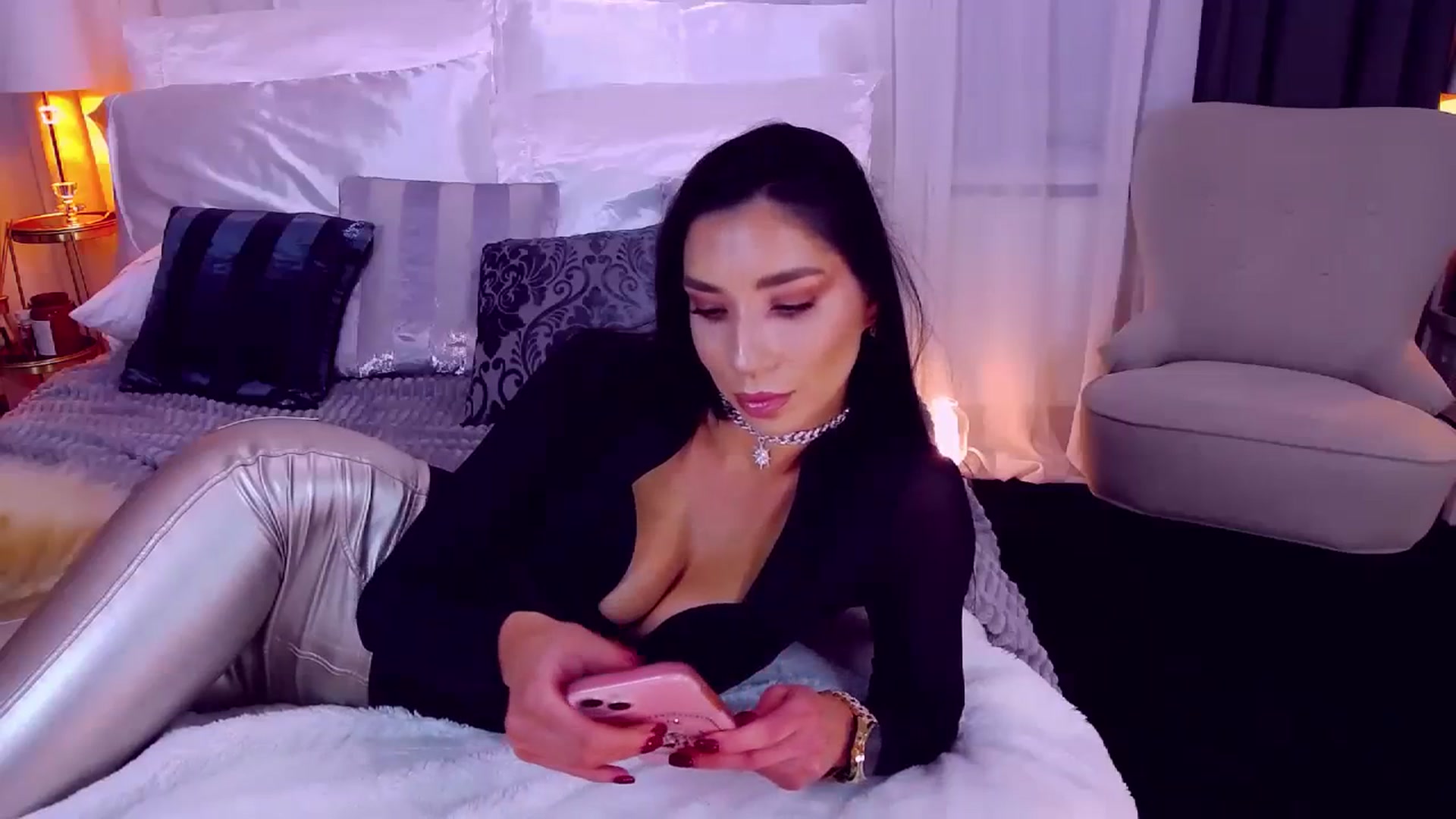 Gallery image thumbnail from LolaNiceAss1's myfreecams stream on, 10/08/2023, 16:26 image 7 of 20