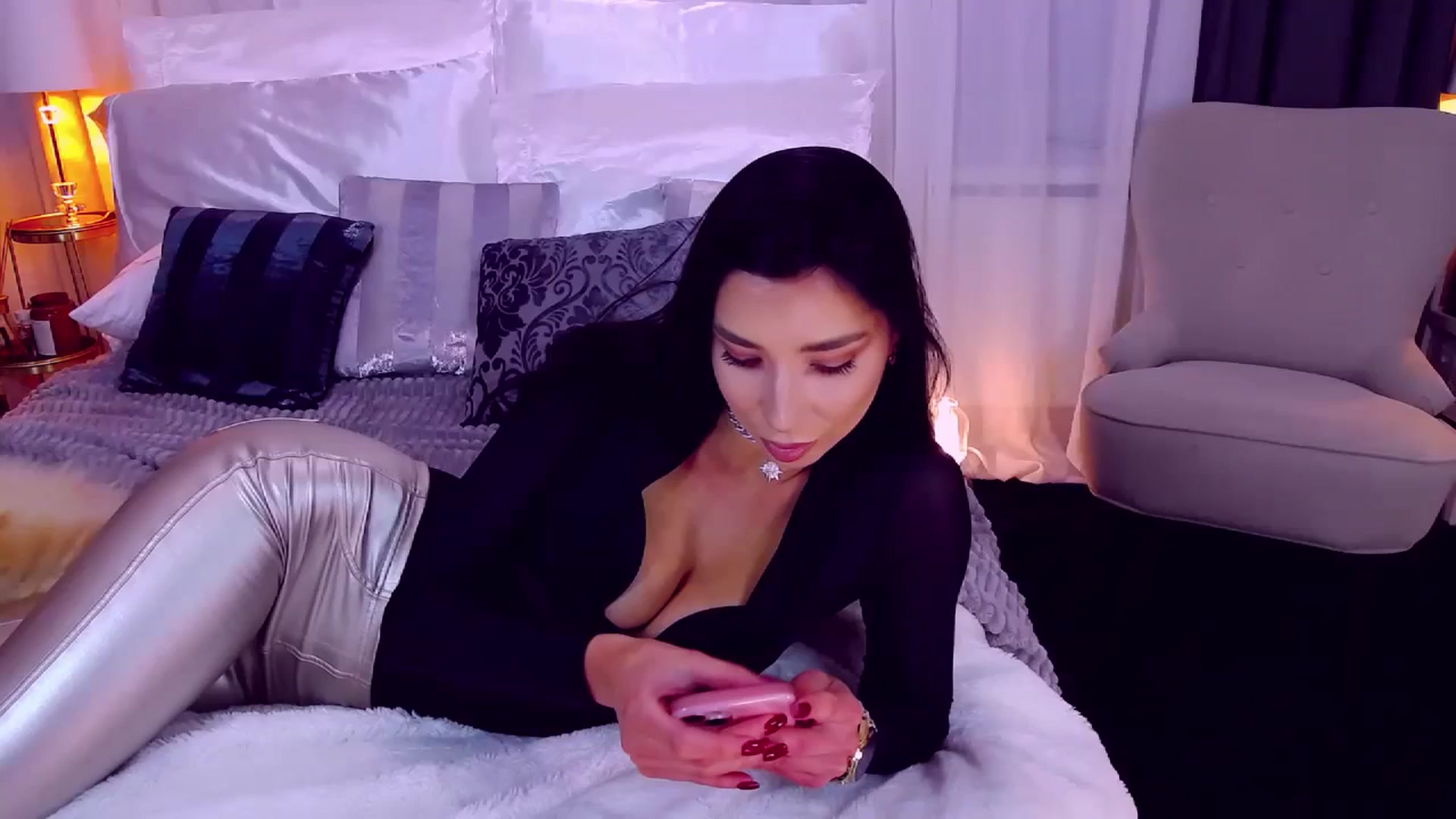 Gallery image thumbnail from LolaNiceAss1's myfreecams stream on, 10/08/2023, 16:26 image 5 of 20