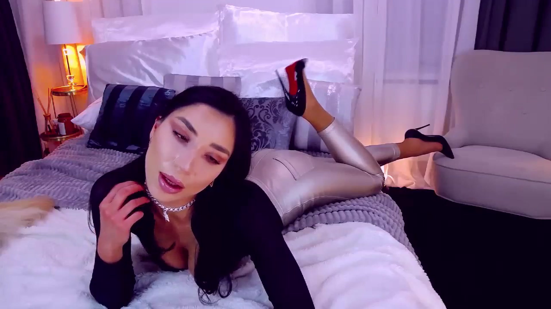 Gallery image thumbnail from LolaNiceAss1's myfreecams stream on, 10/08/2023, 16:26 image 19 of 20