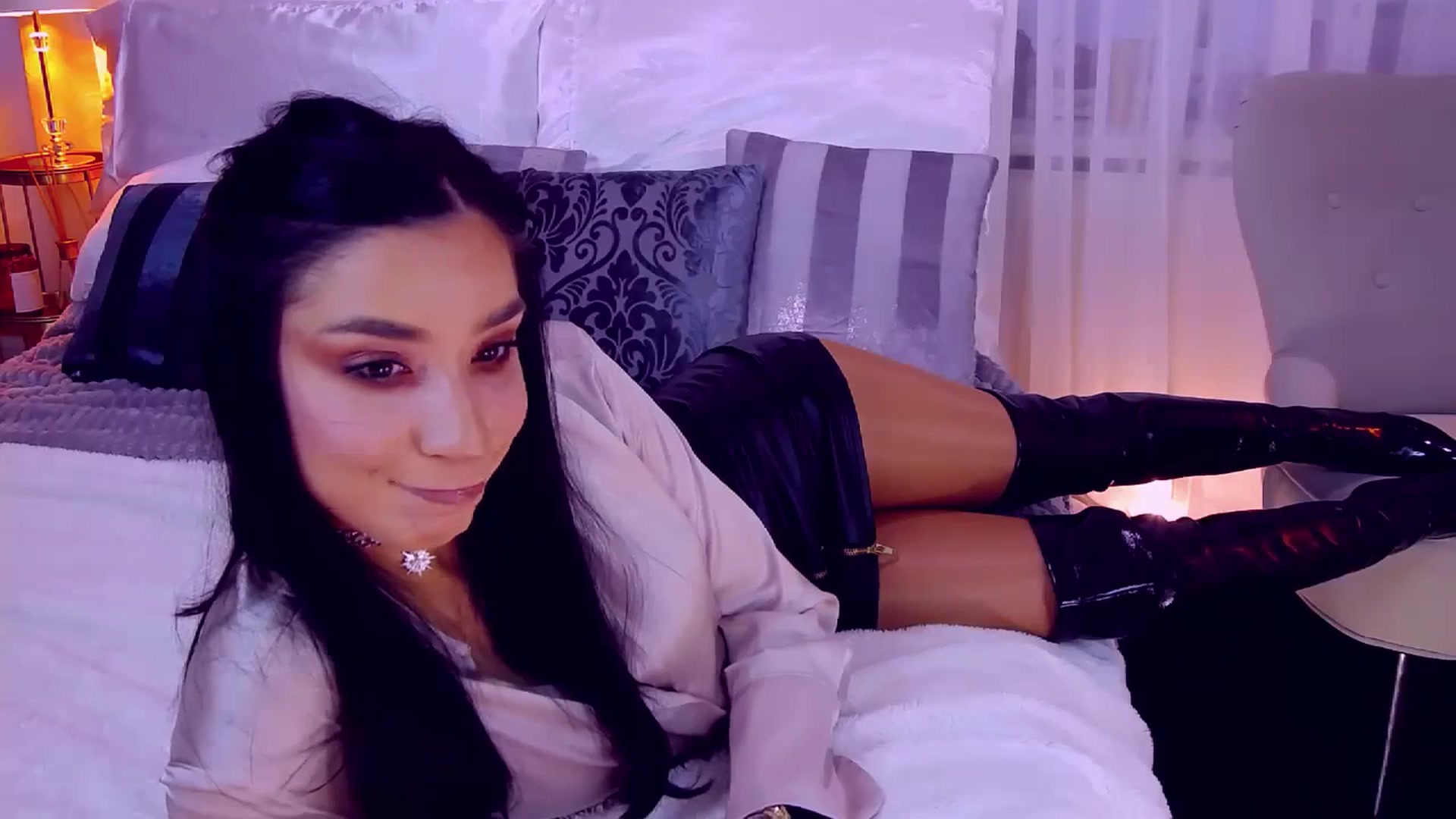 Gallery image thumbnail from LolaNiceAss1's myfreecams stream on, 11/04/2023, 17:11 image 2 of 20