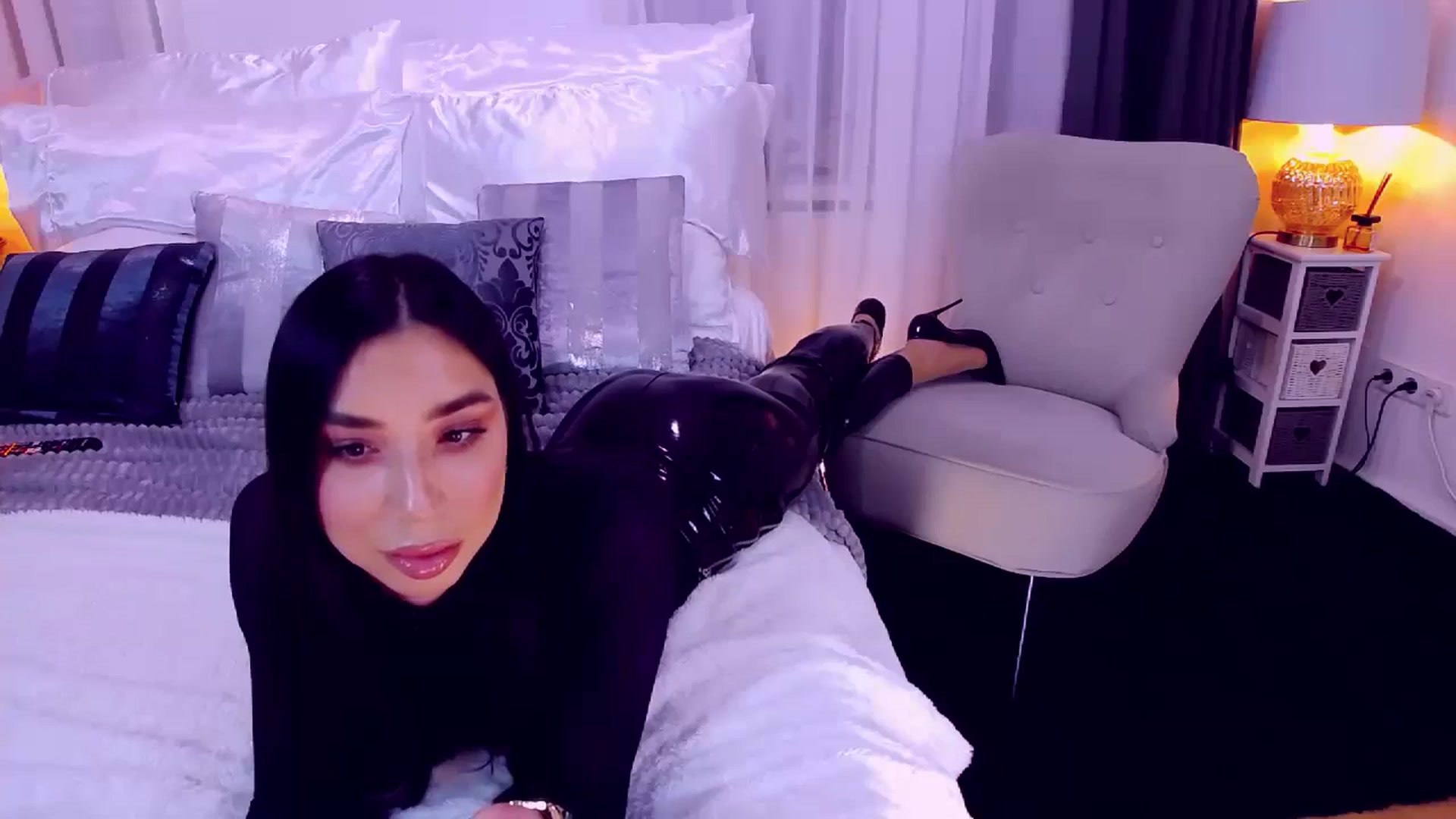 Gallery image thumbnail from LolaNiceAss1's myfreecams stream on, 11/11/2023, 17:07 image 19 of 20