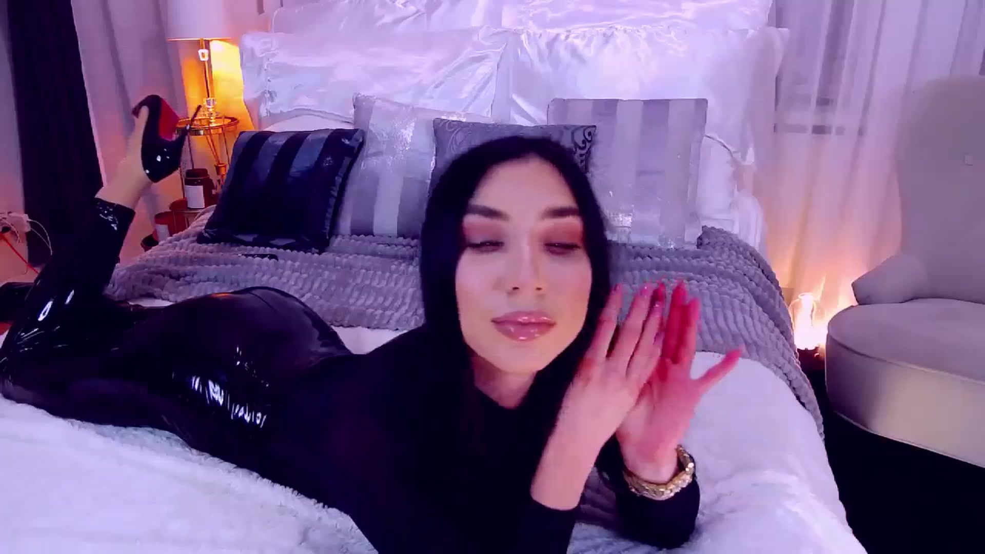 Gallery image thumbnail from LolaNiceAss1's myfreecams stream on, 11/11/2023, 17:07 image 9 of 20