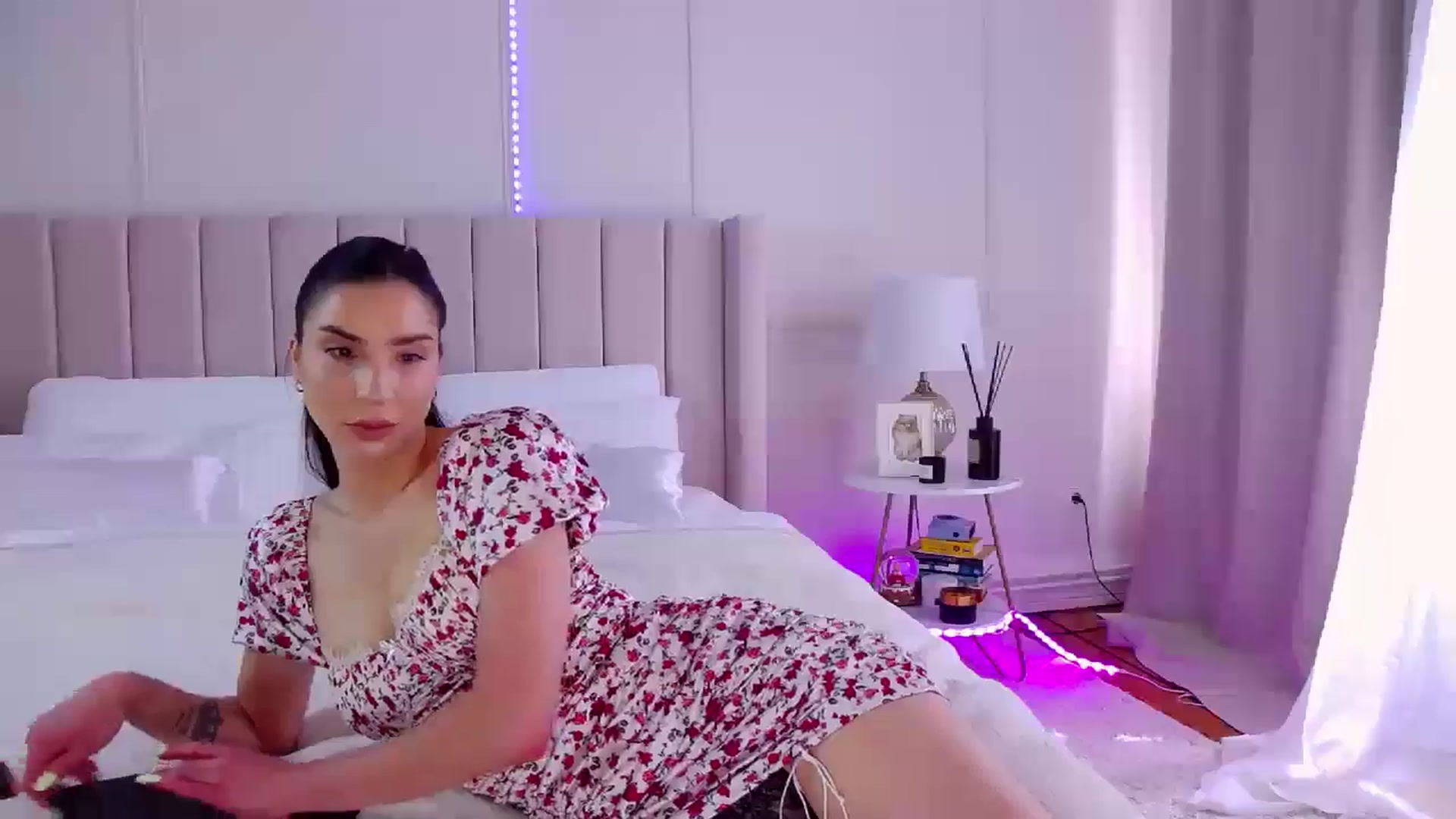 Gallery image thumbnail from LolaNiceAss1's myfreecams stream on, 06/16/2024, 13:00 image 7 of 20