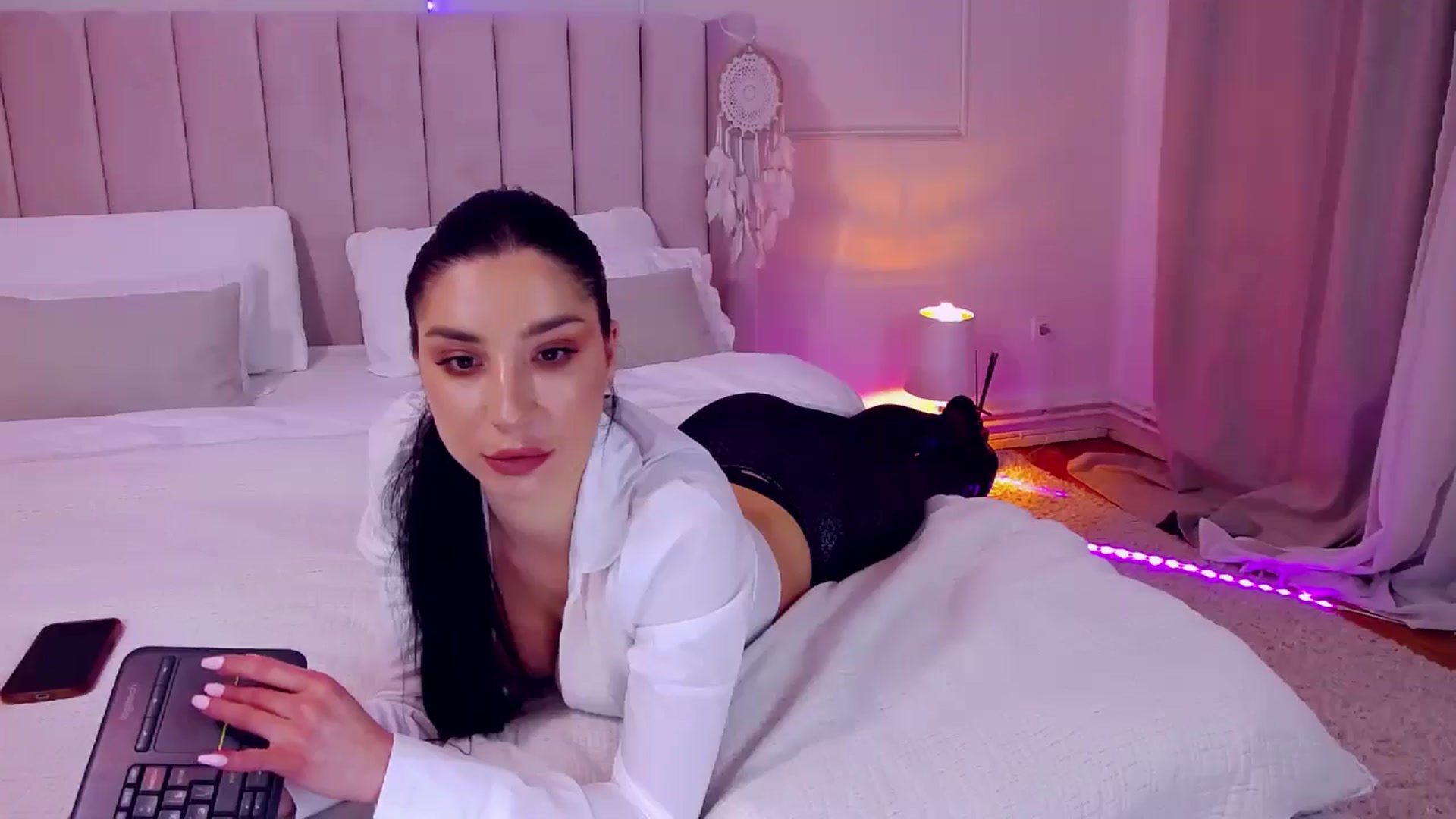 Gallery image thumbnail from LolaNiceAss1's myfreecams stream on, 02/16/2025, 17:09 image 17 of 20