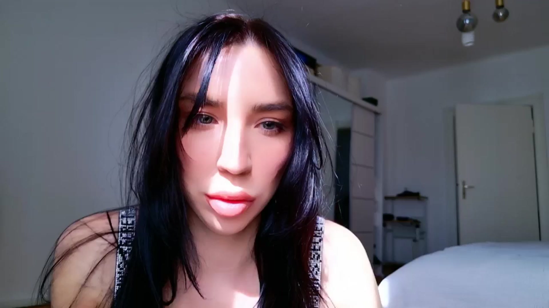 Gallery image thumbnail from LolaNiceAss1's myfreecams stream on, 03/20/2025, 10:46 image 3 of 20