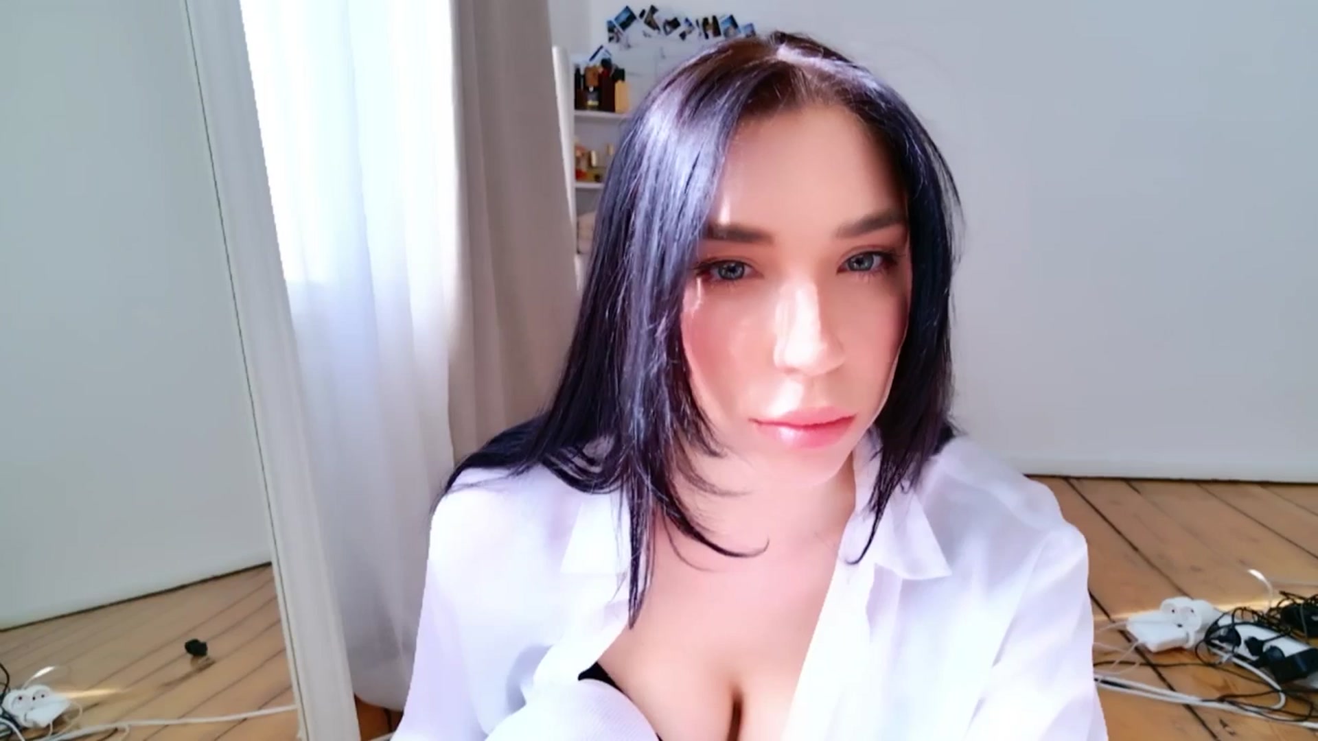 Gallery image thumbnail from LolaNiceAss1's myfreecams stream on, 03/20/2025, 12:09 image 2 of 20