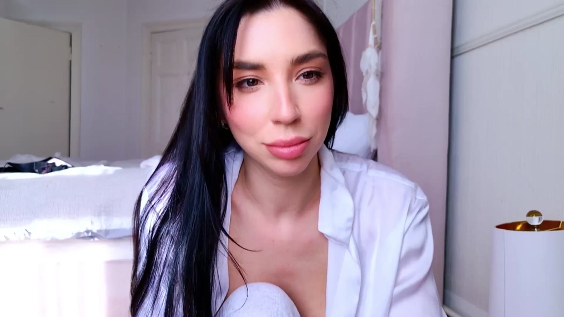 Gallery image thumbnail from LolaNiceAss1's myfreecams stream on, 03/20/2025, 12:09 image 20 of 20