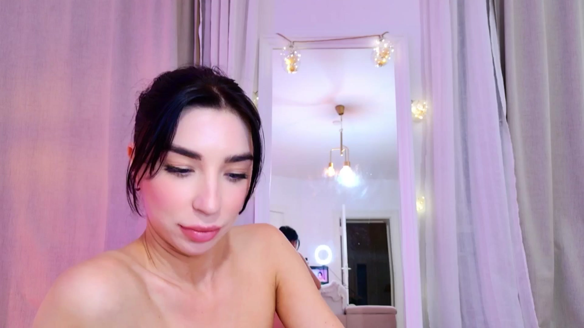 Gallery image thumbnail from LolaNiceAss1's myfreecams stream on, 03/27/2025, 18:31 image 12 of 20