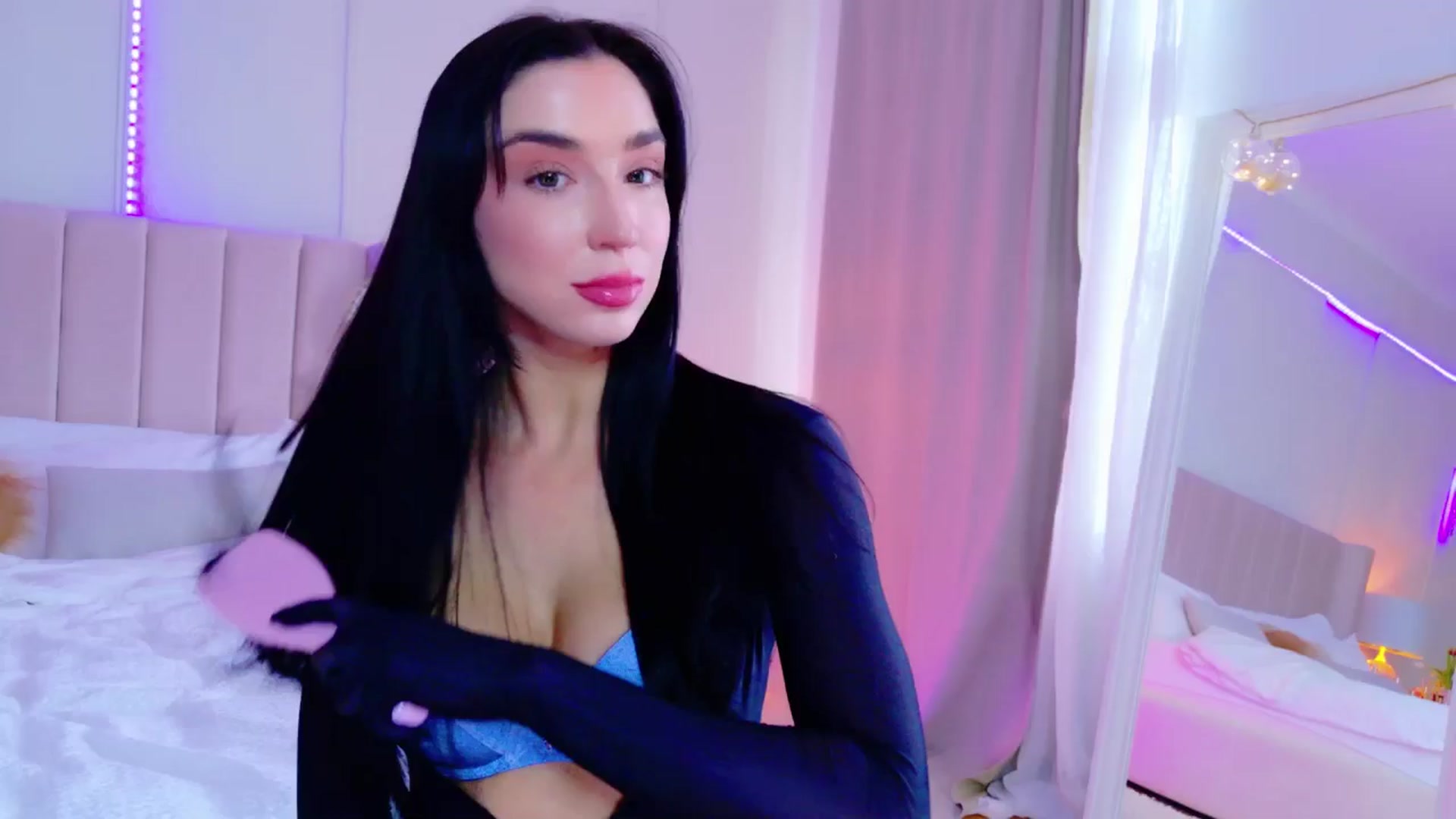 Gallery image thumbnail from LolaNiceAss1's myfreecams stream on, 03/30/2025, 17:21 image 6 of 20