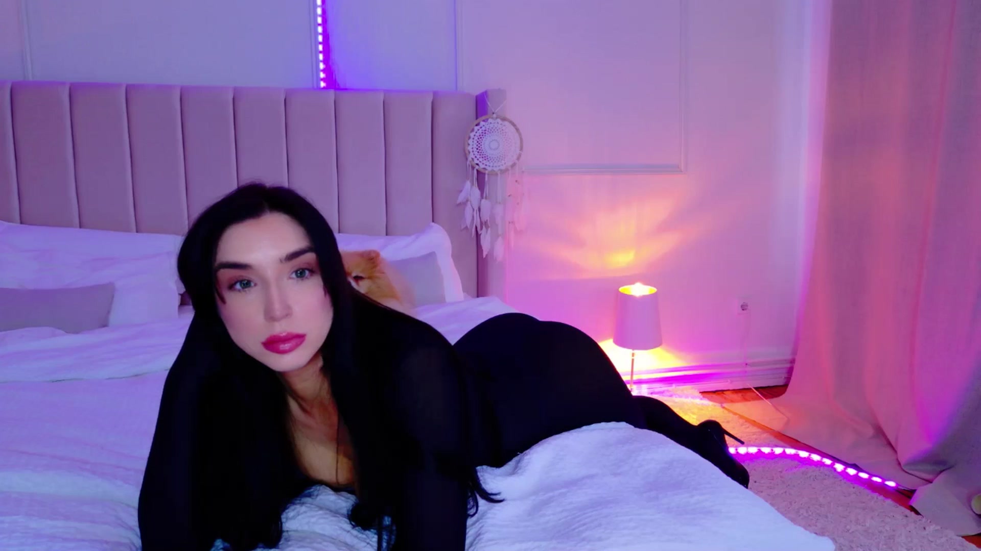 Gallery image thumbnail from LolaNiceAss1's myfreecams stream on, 03/30/2025, 17:21 image 9 of 20