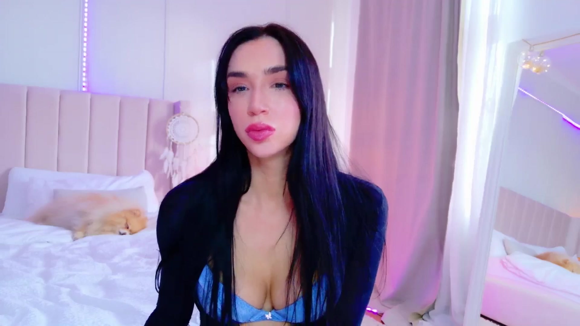 Gallery image thumbnail from LolaNiceAss1's myfreecams stream on, 03/30/2025, 17:21 image 4 of 20