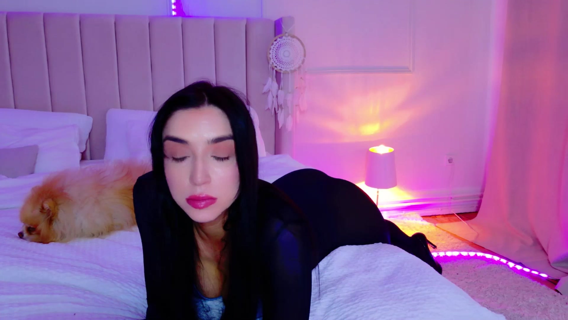 Gallery image thumbnail from LolaNiceAss1's myfreecams stream on, 03/30/2025, 17:21 image 12 of 20