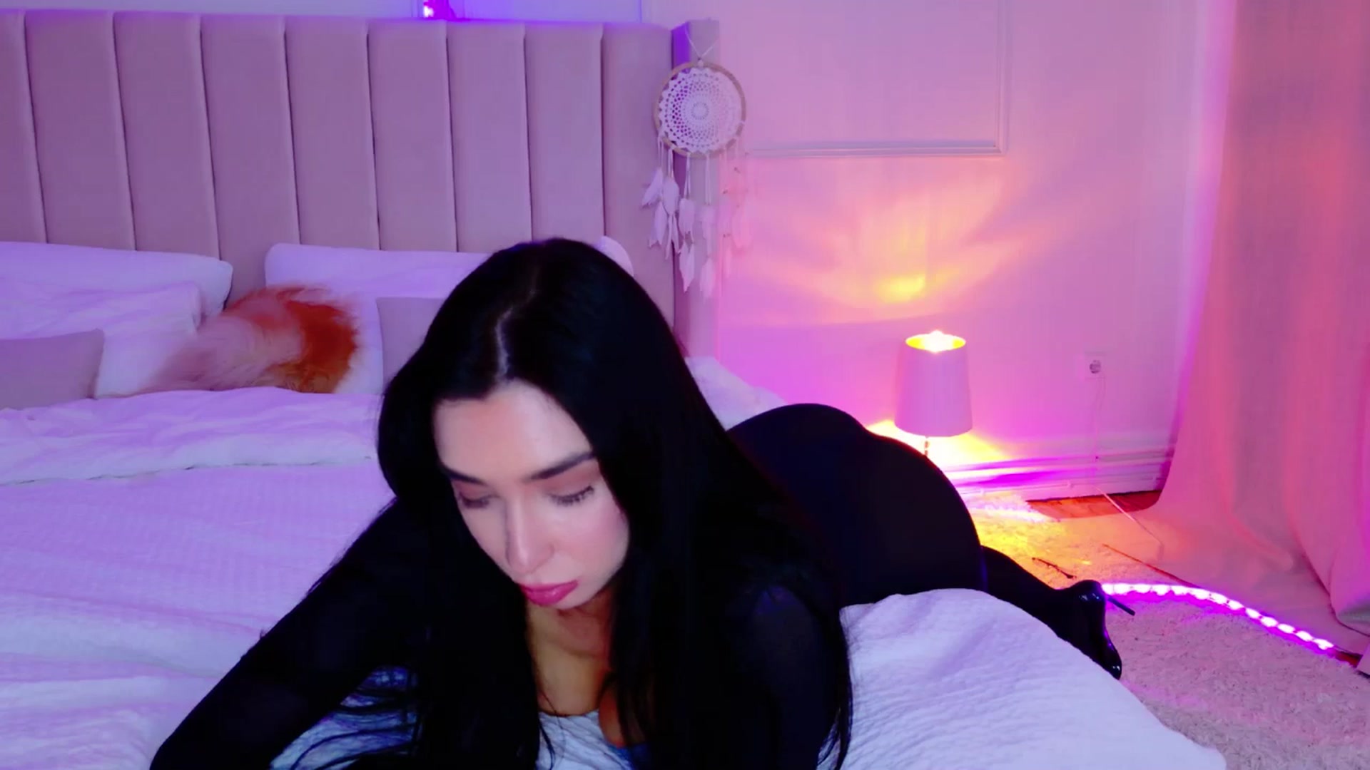 Gallery image thumbnail from LolaNiceAss1's myfreecams stream on, 03/30/2025, 17:21 image 20 of 20