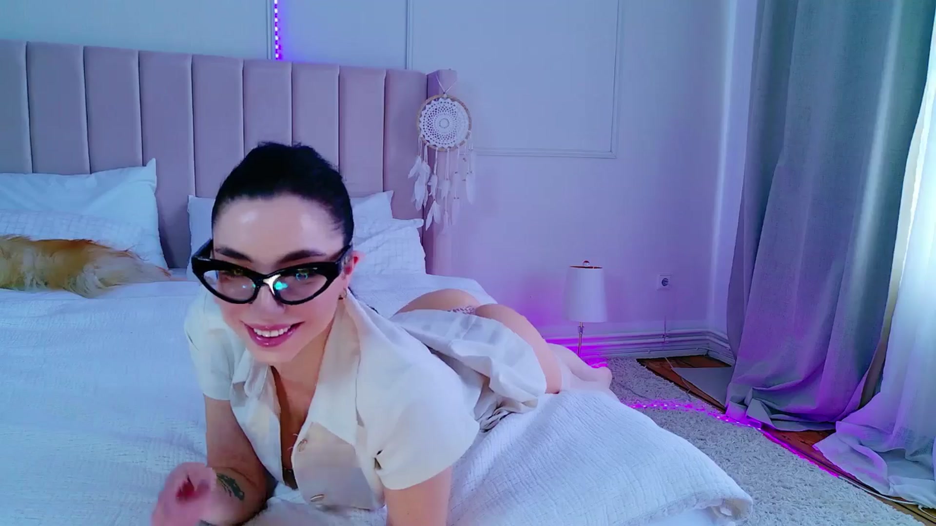 Gallery image thumbnail from LolaNiceAss1's myfreecams stream on, 04/06/2025, 10:56 image 9 of 20