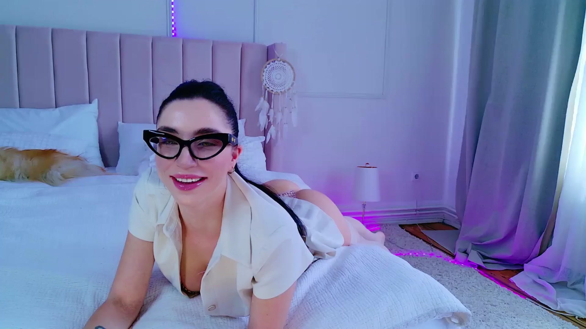 Gallery image thumbnail from LolaNiceAss1's myfreecams stream on, 04/06/2025, 10:56 image 12 of 20