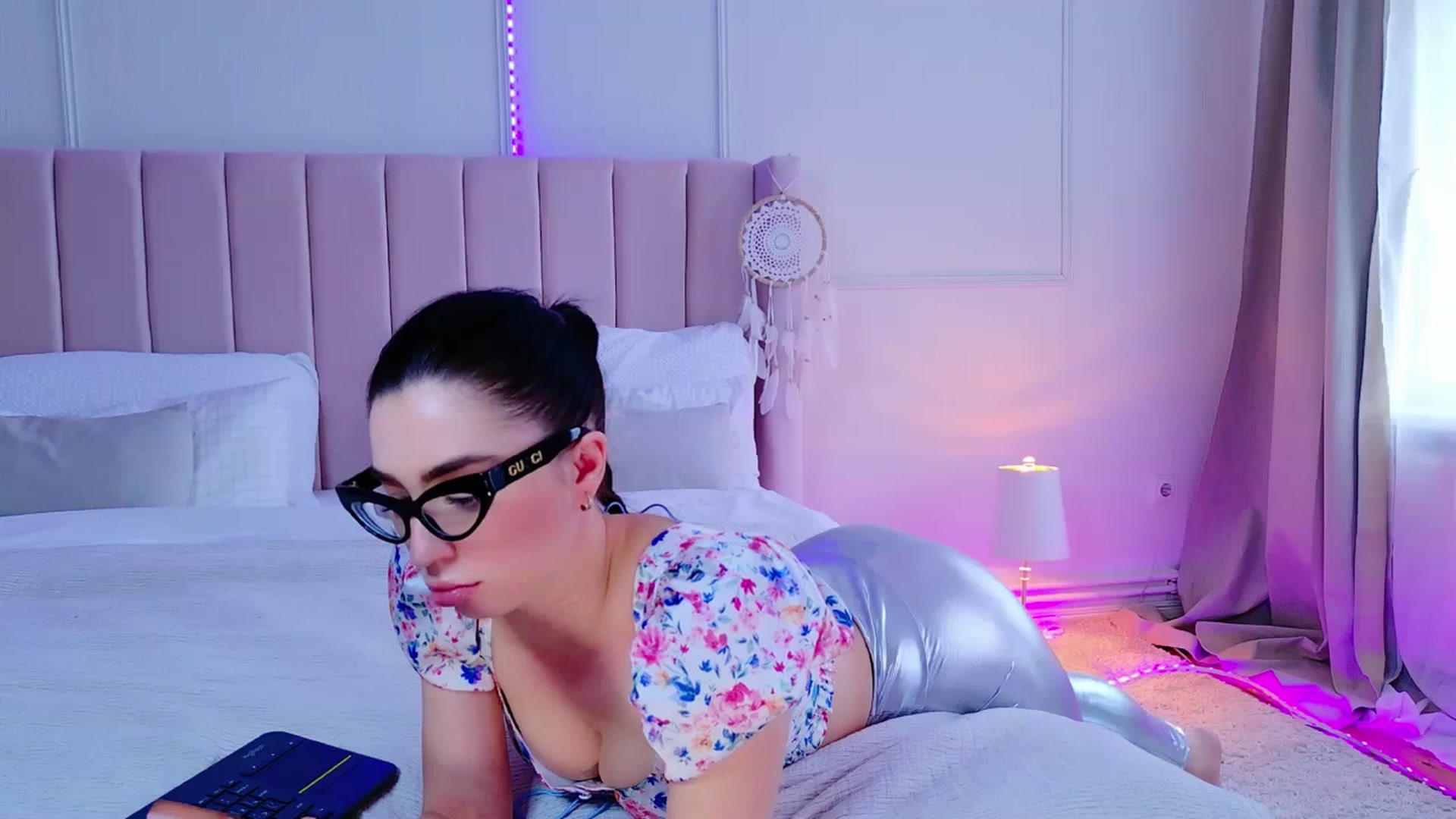 Gallery image thumbnail from LolaNiceAss1's myfreecams stream on, 04/07/2025, 15:17 image 12 of 20