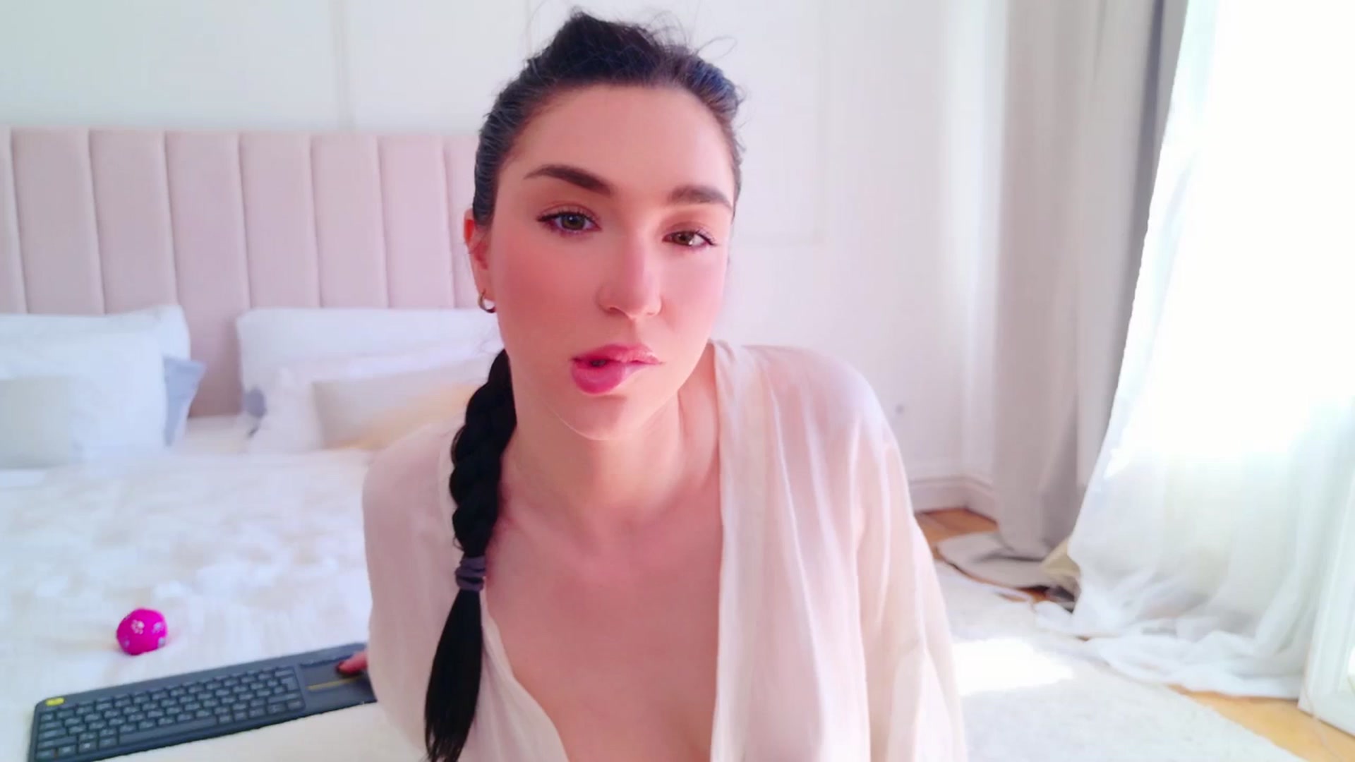 Gallery image thumbnail from LolaNiceAss1's myfreecams stream on, 04/20/2025, 12:24 image 3 of 20