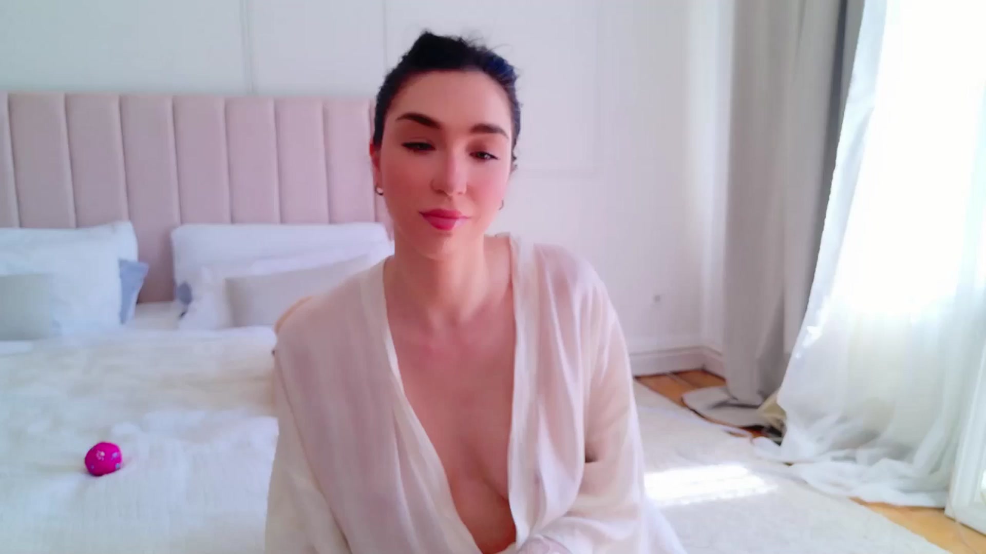 Gallery image thumbnail from LolaNiceAss1's myfreecams stream on, 04/20/2025, 12:24 image 6 of 20