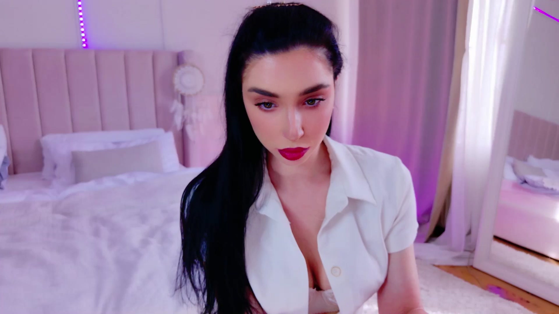 Gallery image thumbnail from LolaNiceAss1's myfreecams stream on, 04/21/2025, 14:18 image 16 of 20