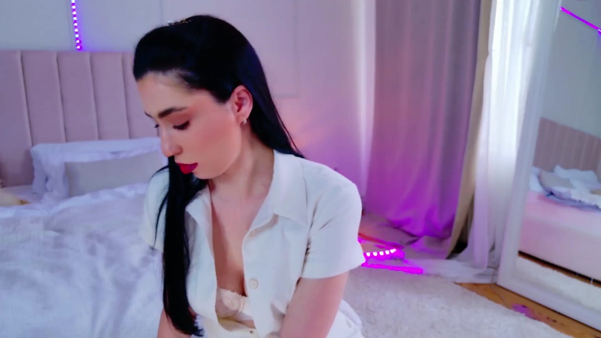 Gallery image thumbnail from LolaNiceAss1's myfreecams stream on, 04/21/2025, 14:18 image 7 of 20