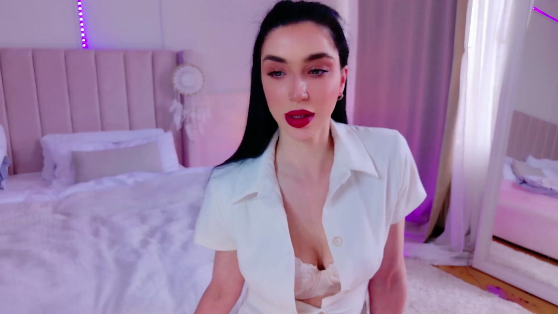 Gallery image thumbnail from LolaNiceAss1's myfreecams stream on, 04/21/2025, 14:18 image 13 of 20