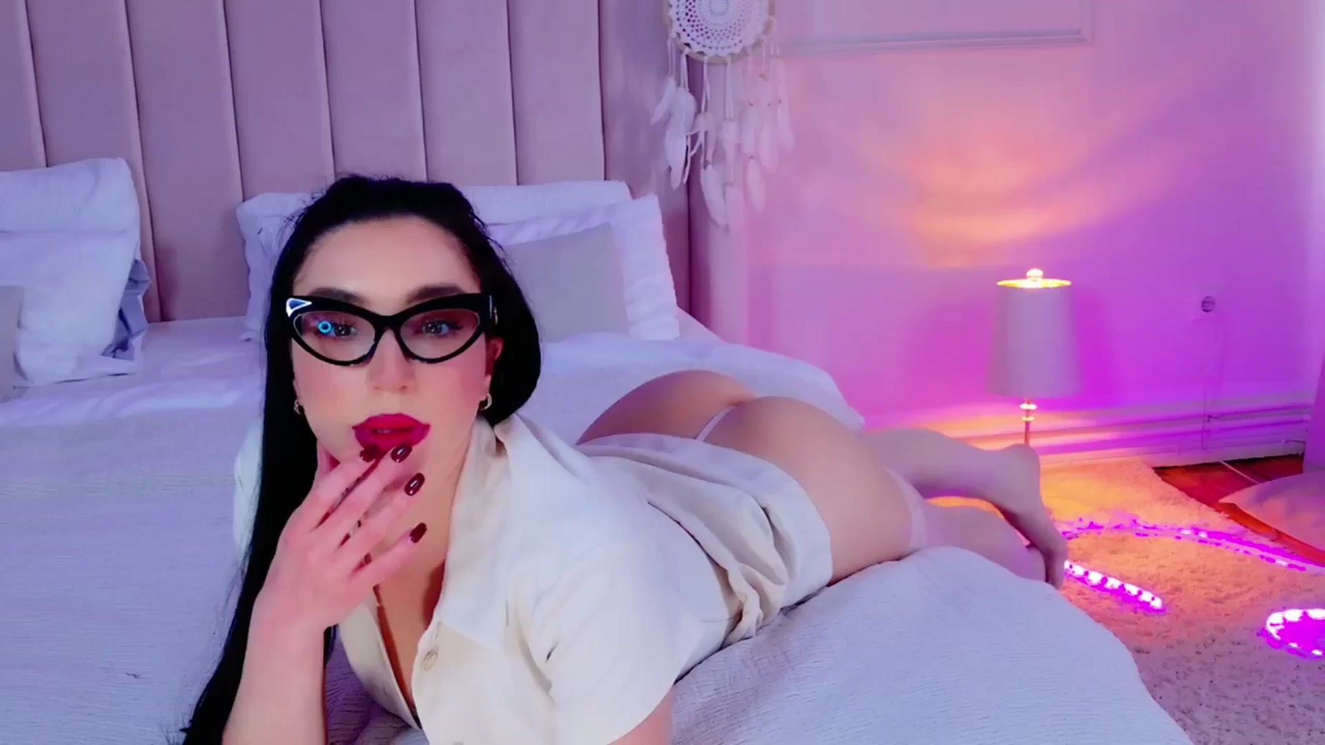 Gallery image thumbnail from LolaNiceAss1's myfreecams stream on, 04/21/2025, 16:13 image 6 of 20